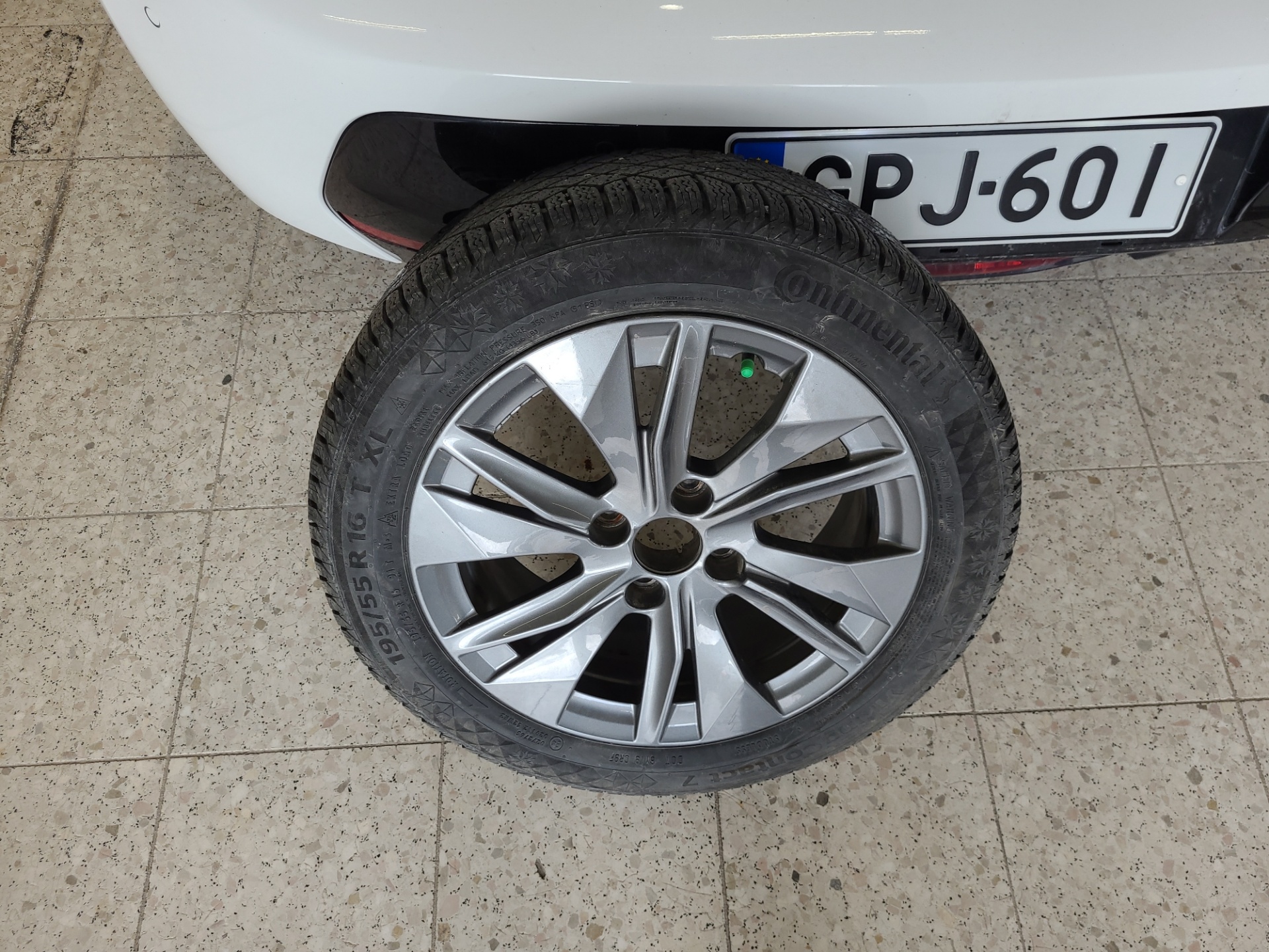PEUGEOT e-208 2023