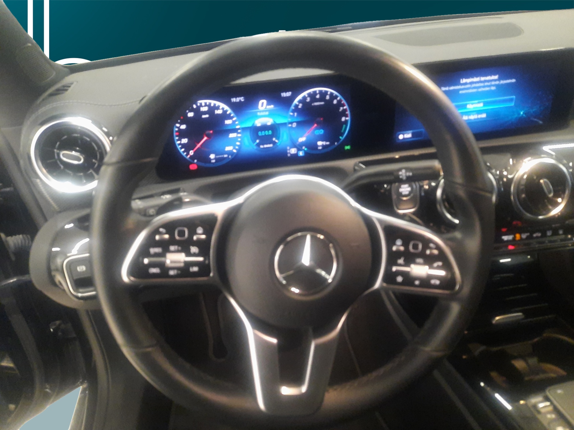 MERCEDES-BENZ CLA 2021