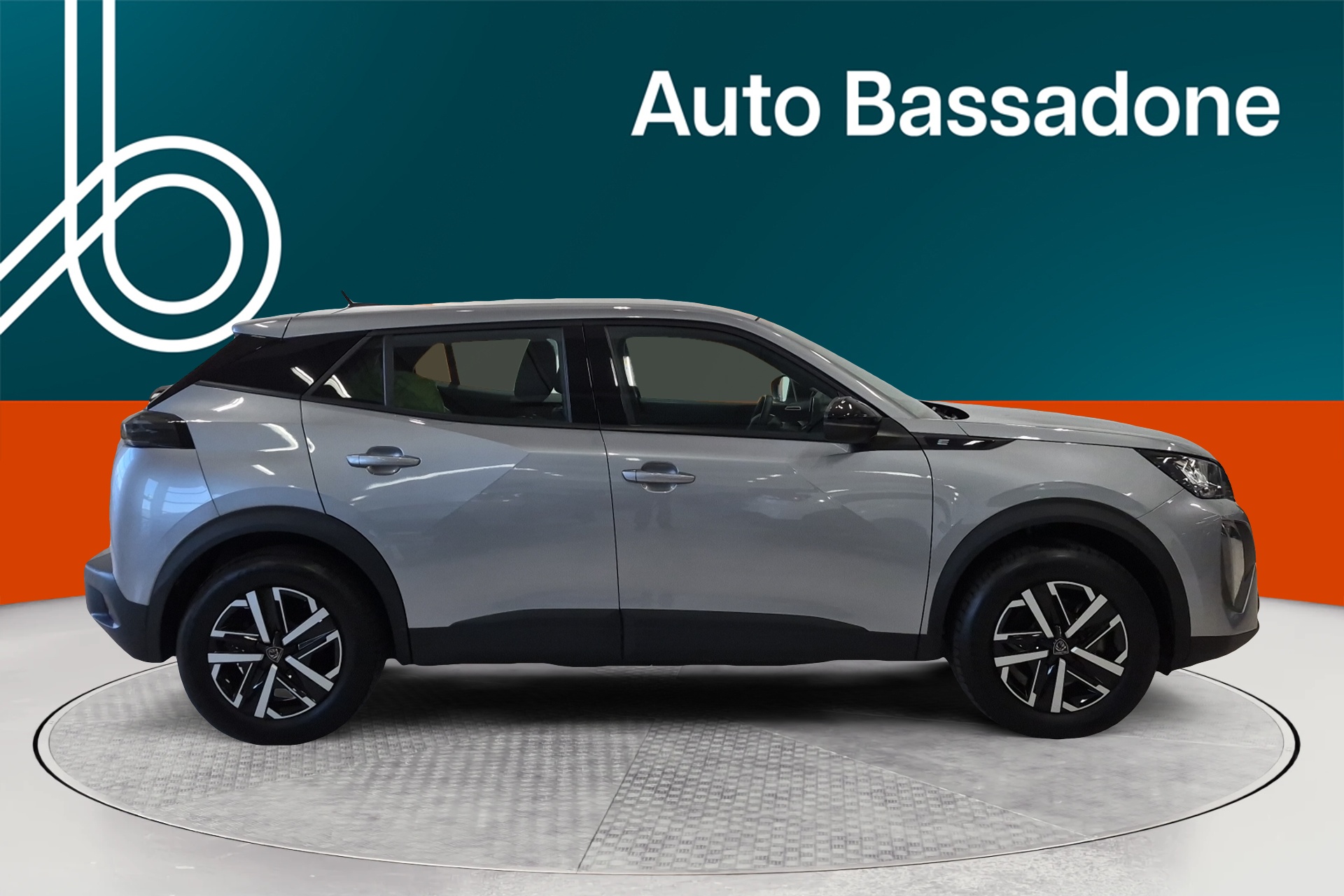PEUGEOT e-2008 2023