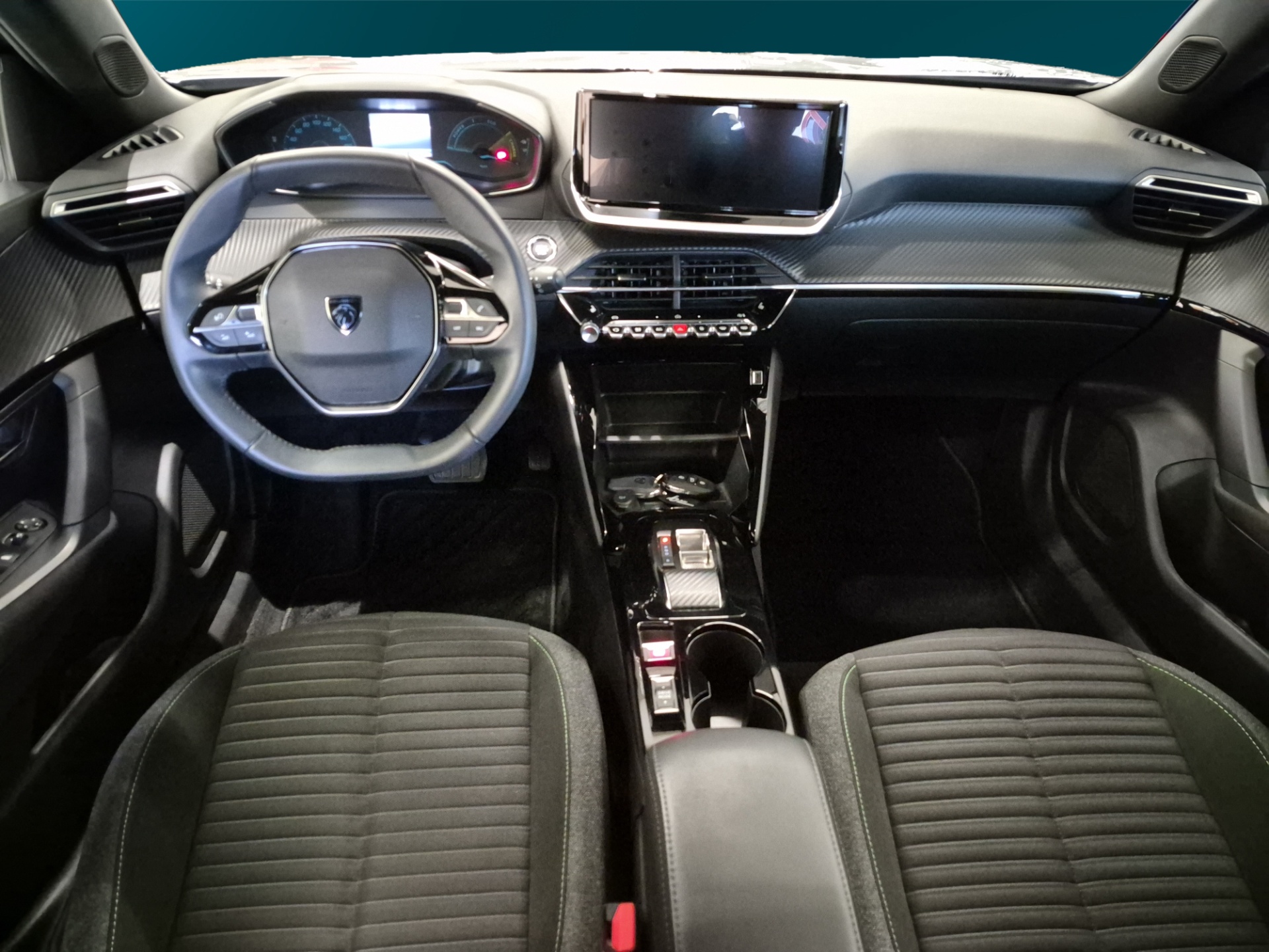 PEUGEOT e-2008 2023