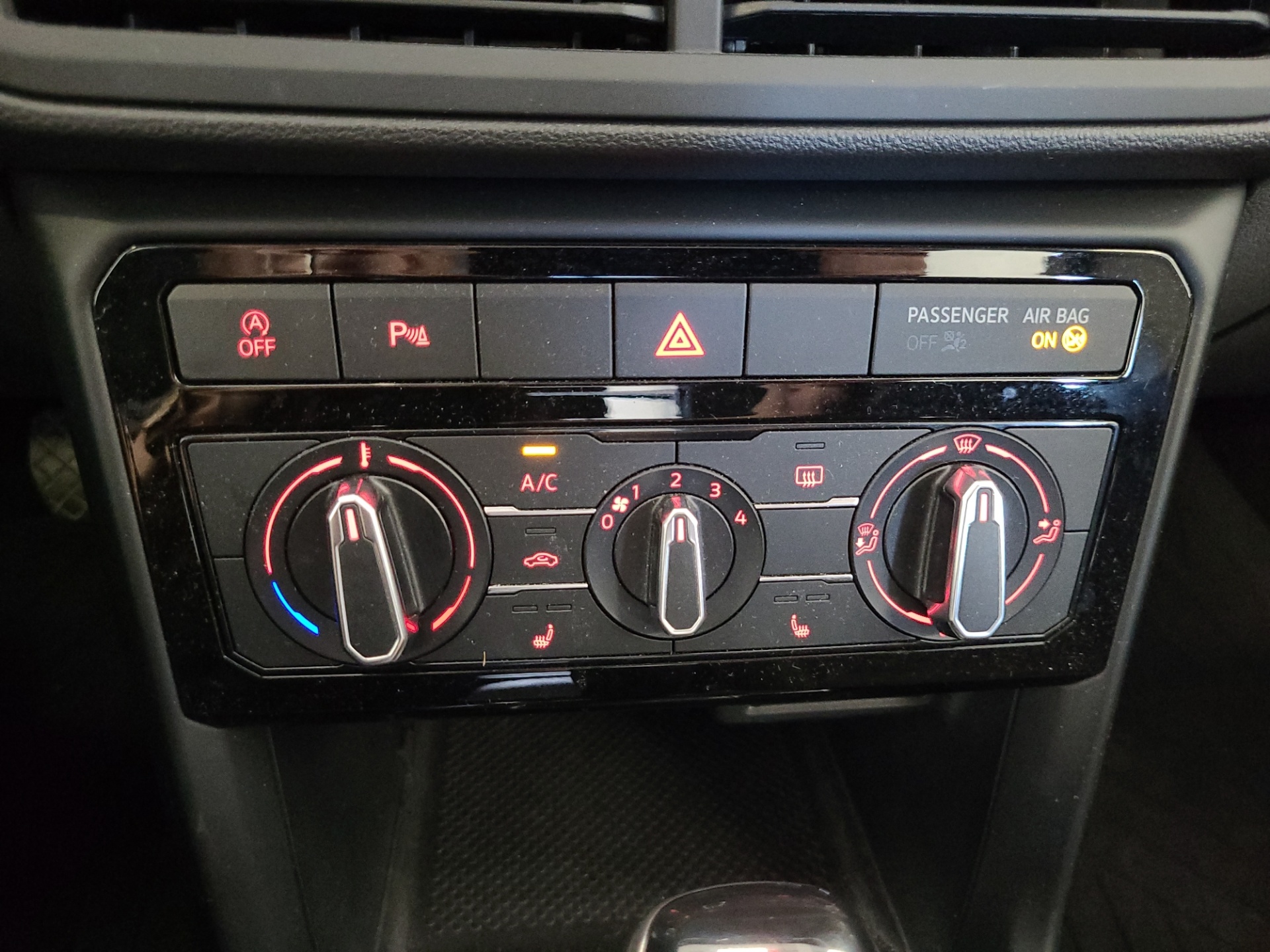 VOLKSWAGEN T-Cross 2021