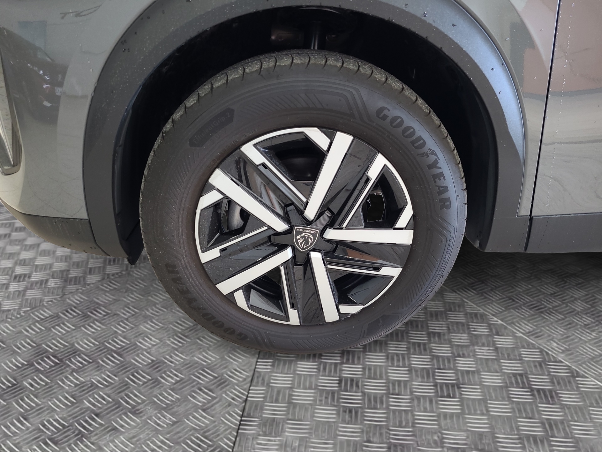 PEUGEOT 2008 2024