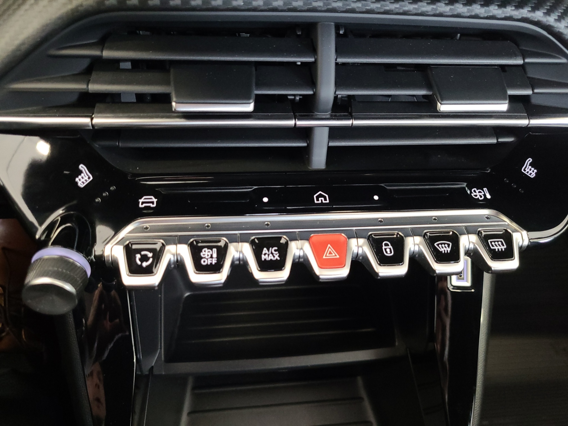 PEUGEOT 2008 2024