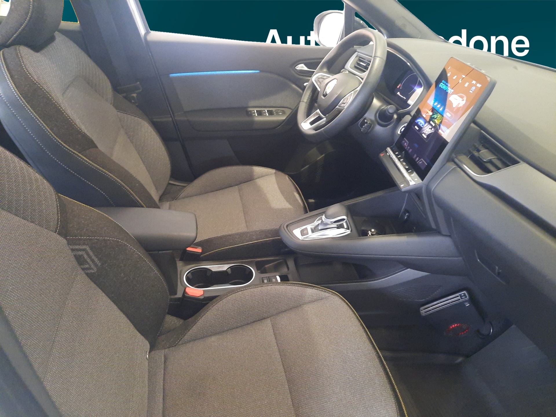 RENAULT Captur 2024