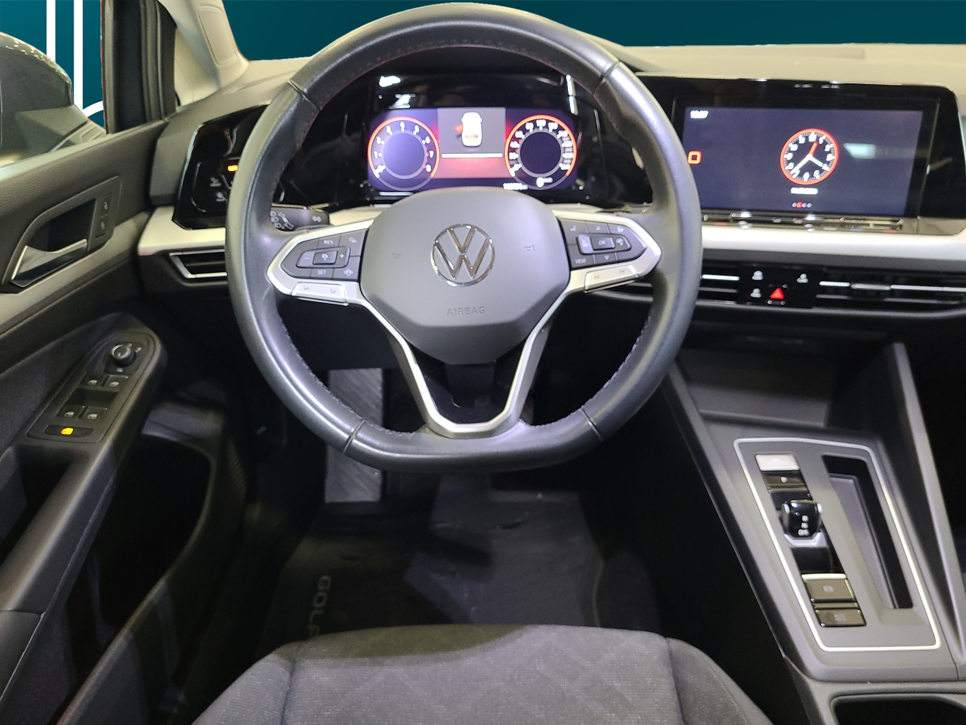 VOLKSWAGEN GOLF 2023