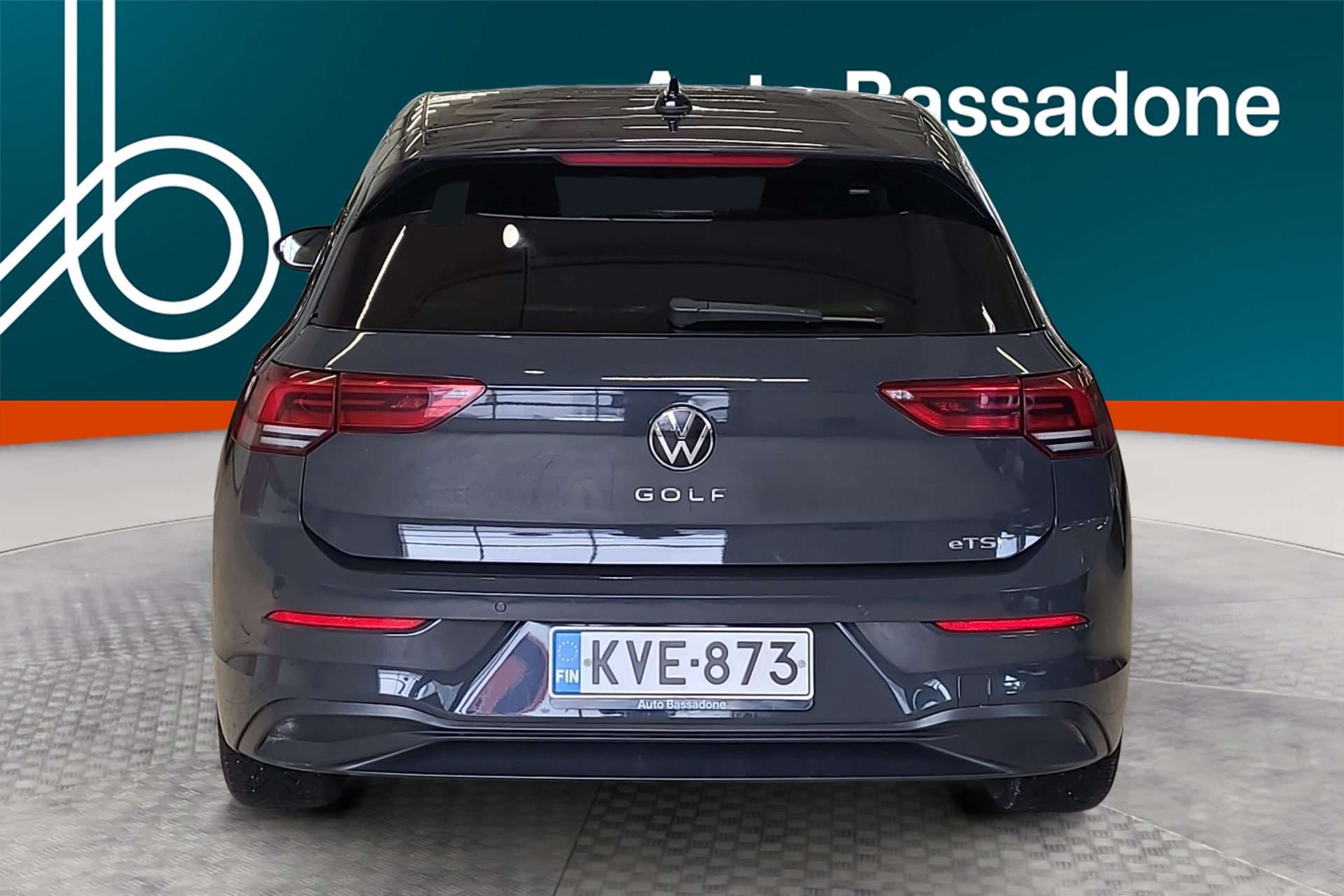 VOLKSWAGEN GOLF 2023