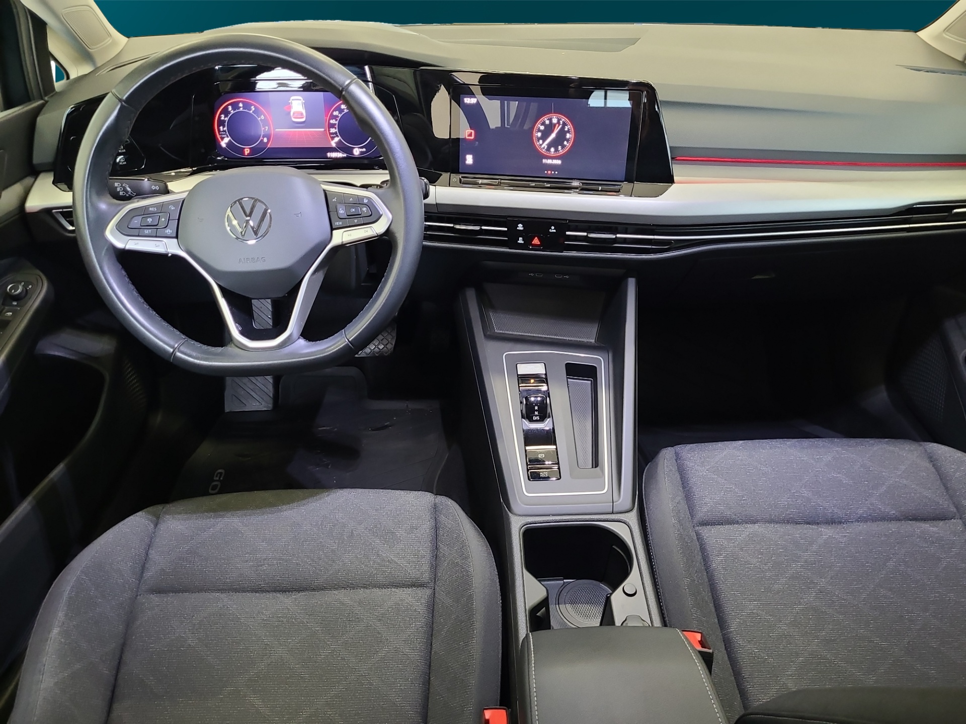 VOLKSWAGEN GOLF 2023