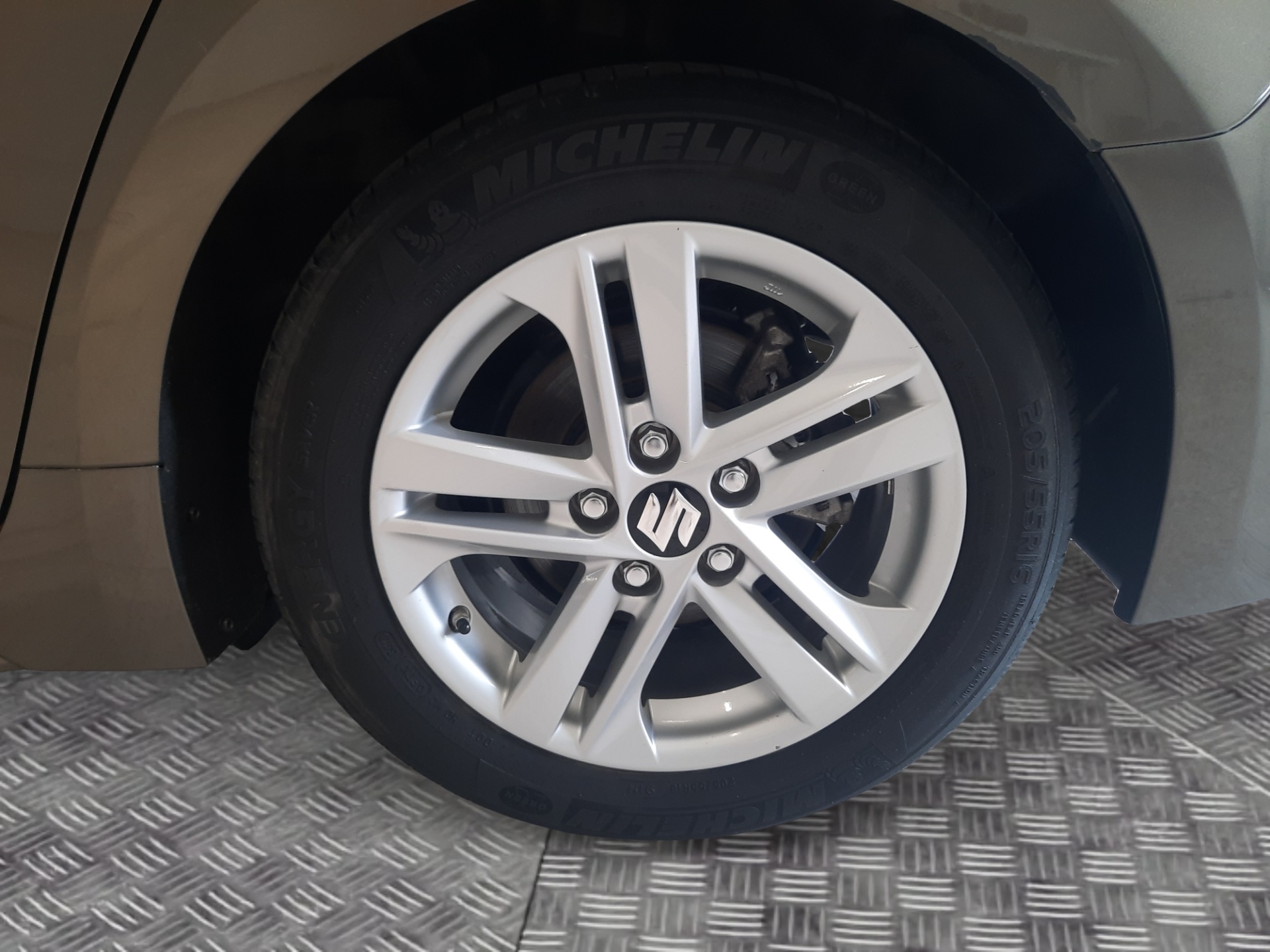 Suzuki Swace 2021