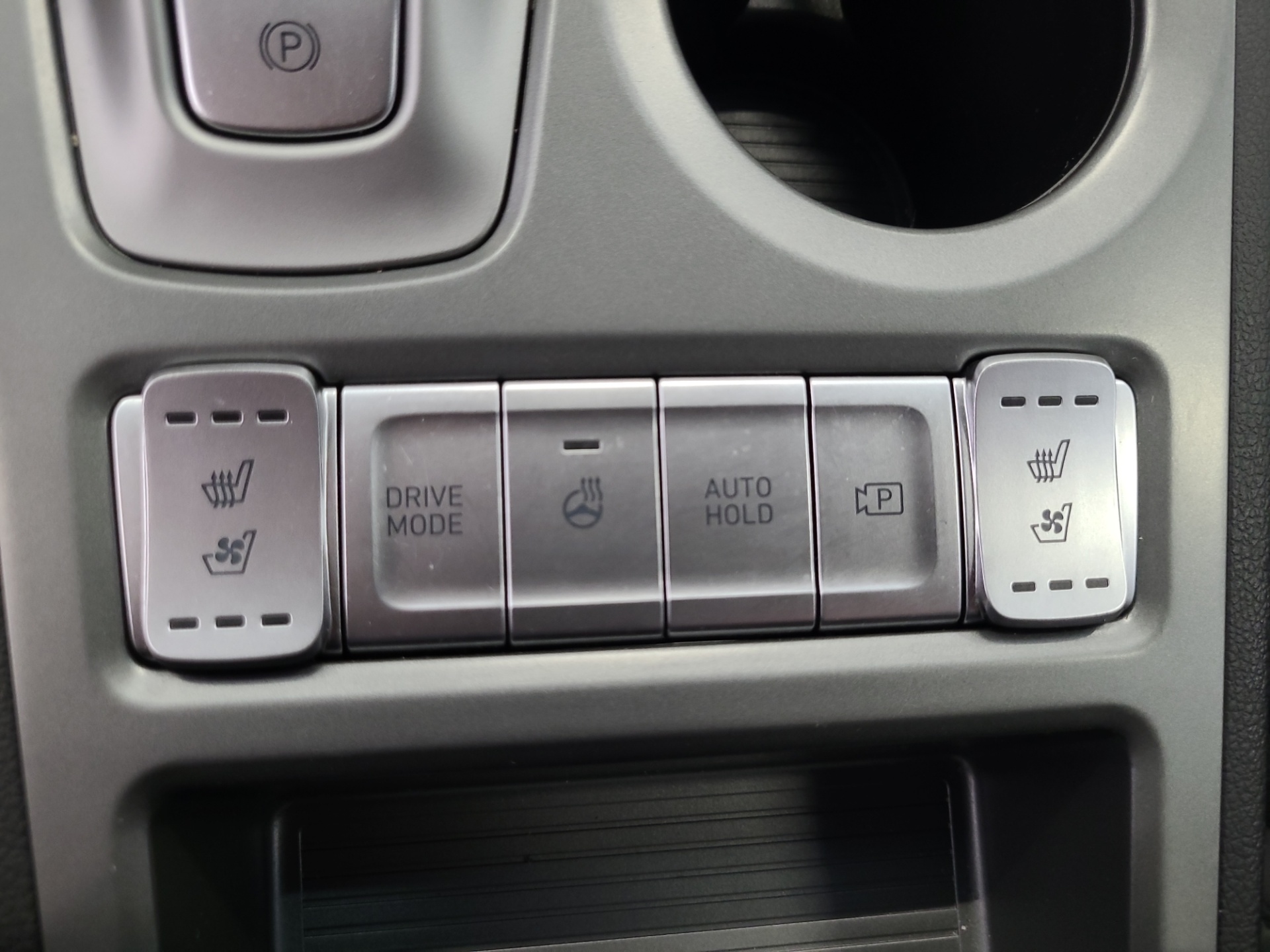 HYUNDAI Kona 2024