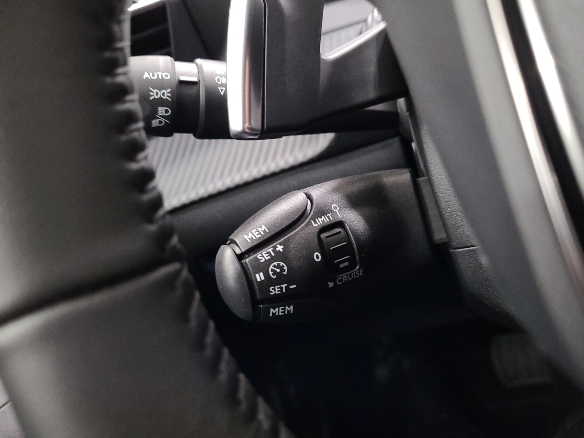 PEUGEOT 2008 2024