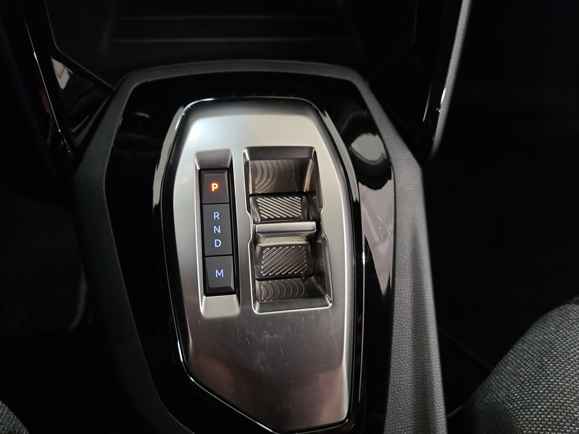 PEUGEOT 2008 2024