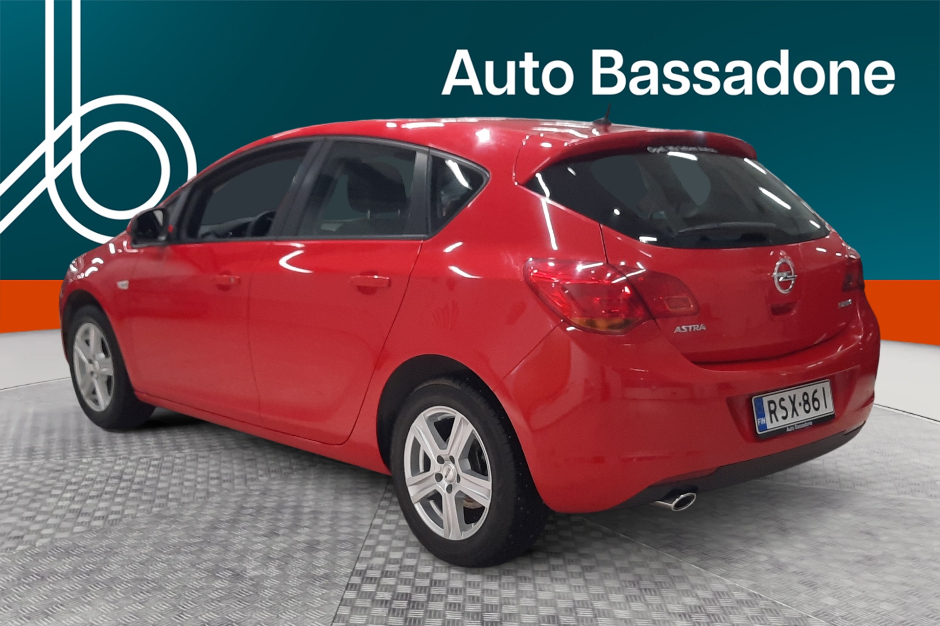 OPEL Astra 2011