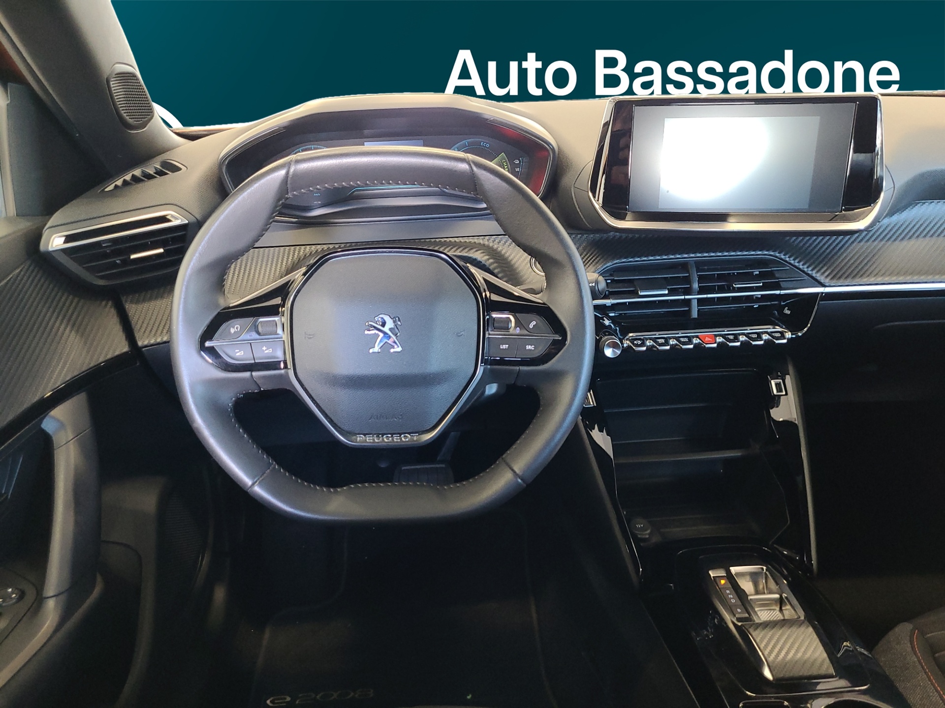 PEUGEOT e-2008 2023