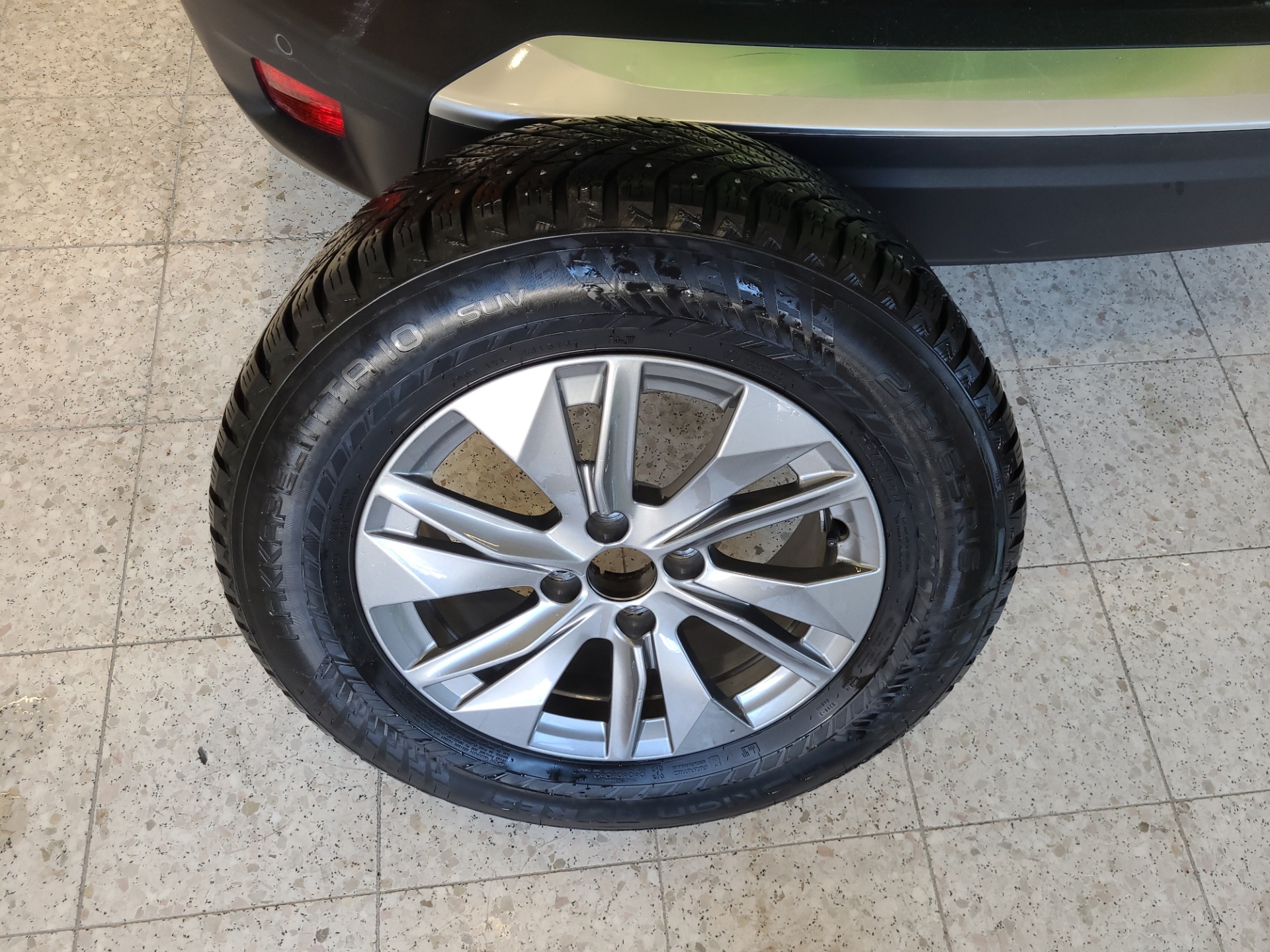 PEUGEOT e-2008 2023