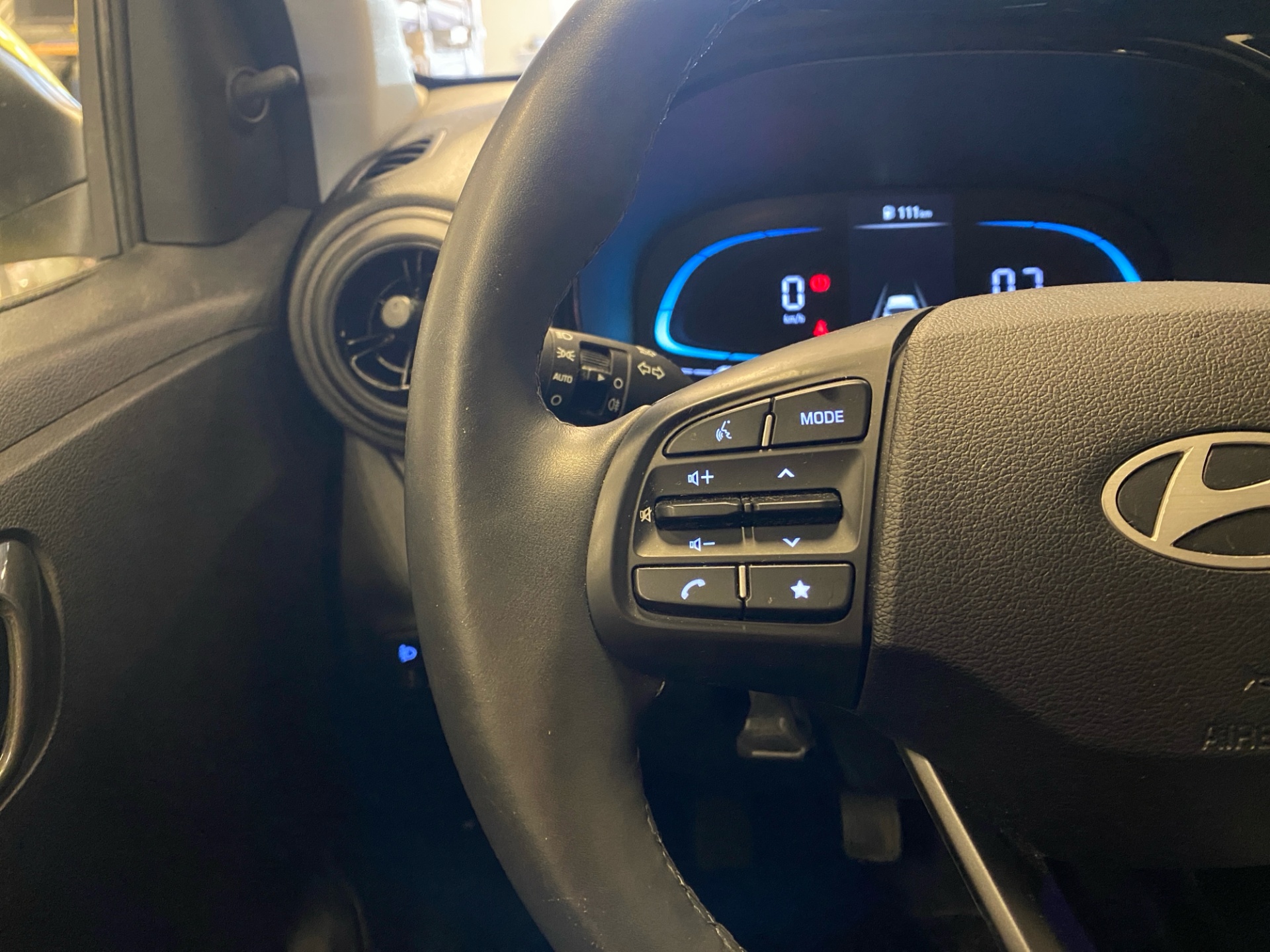 HYUNDAI i10 2024