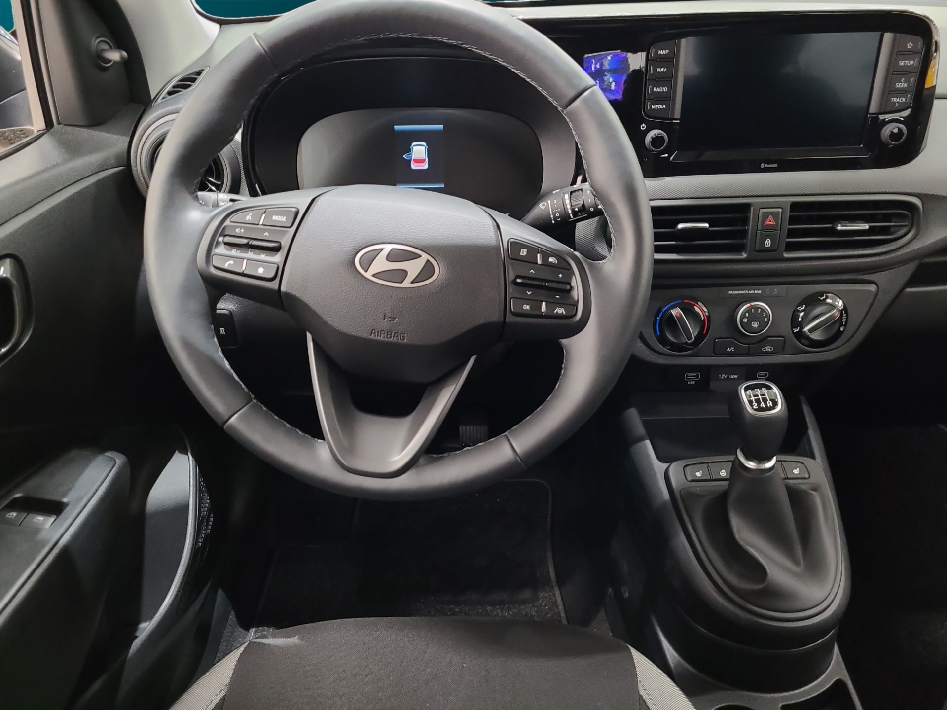 HYUNDAI i10 2024