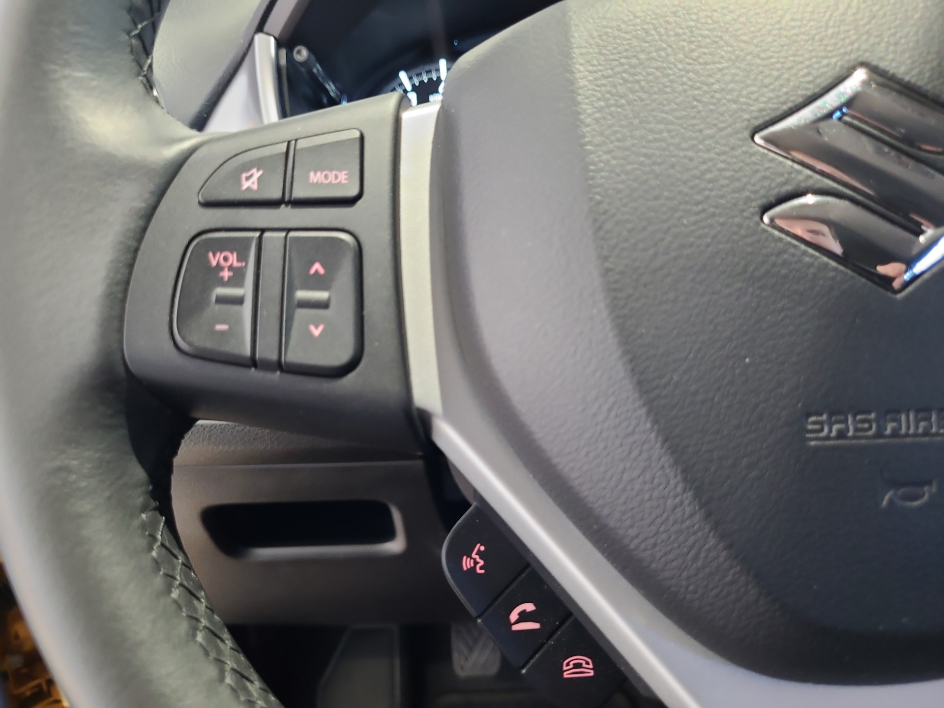 SUZUKI Vitara 2025