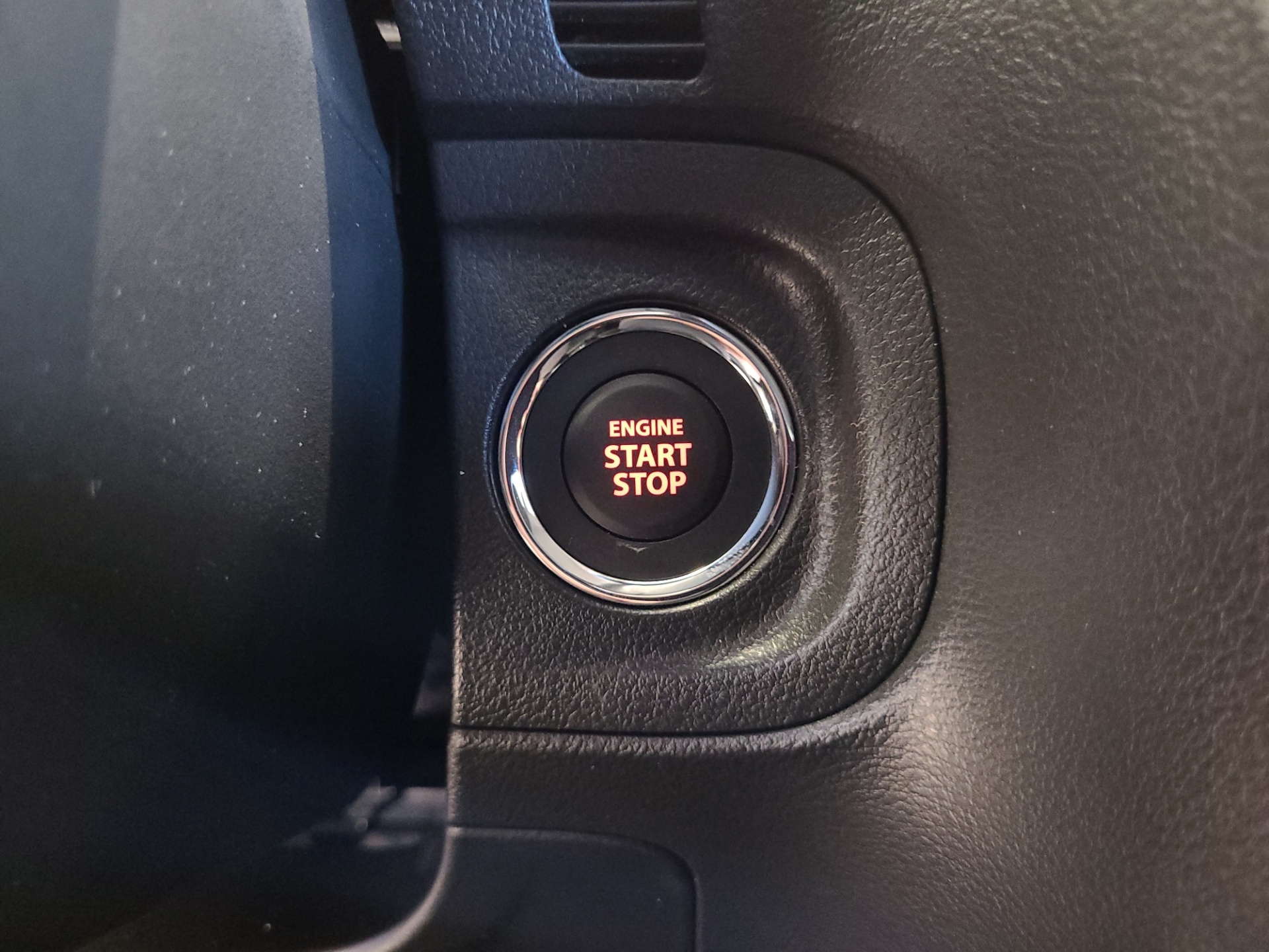 SUZUKI Vitara 2025