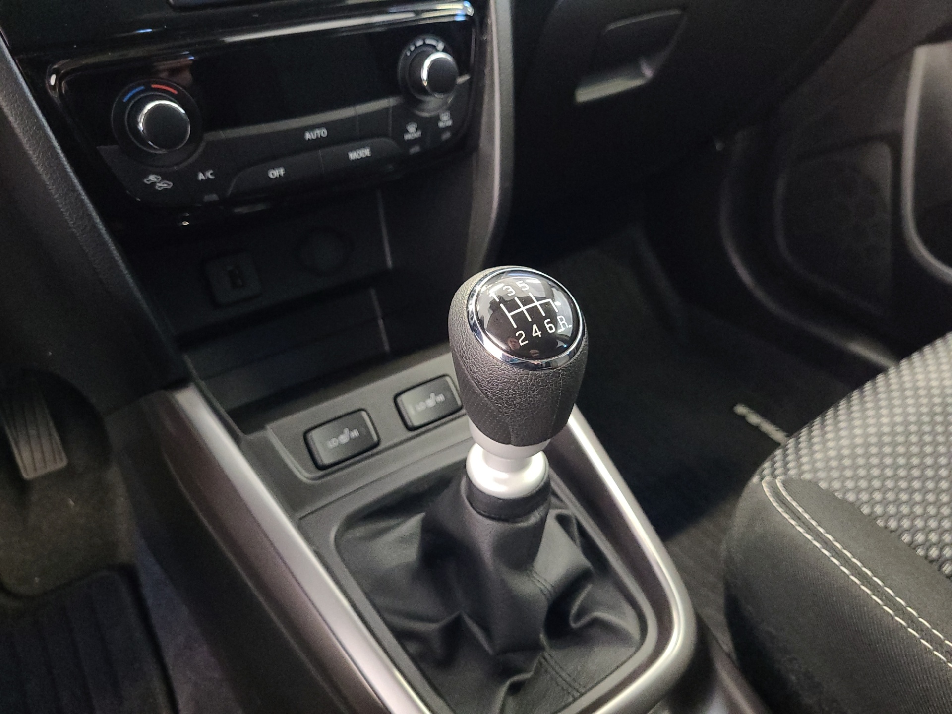 SUZUKI Vitara 2025