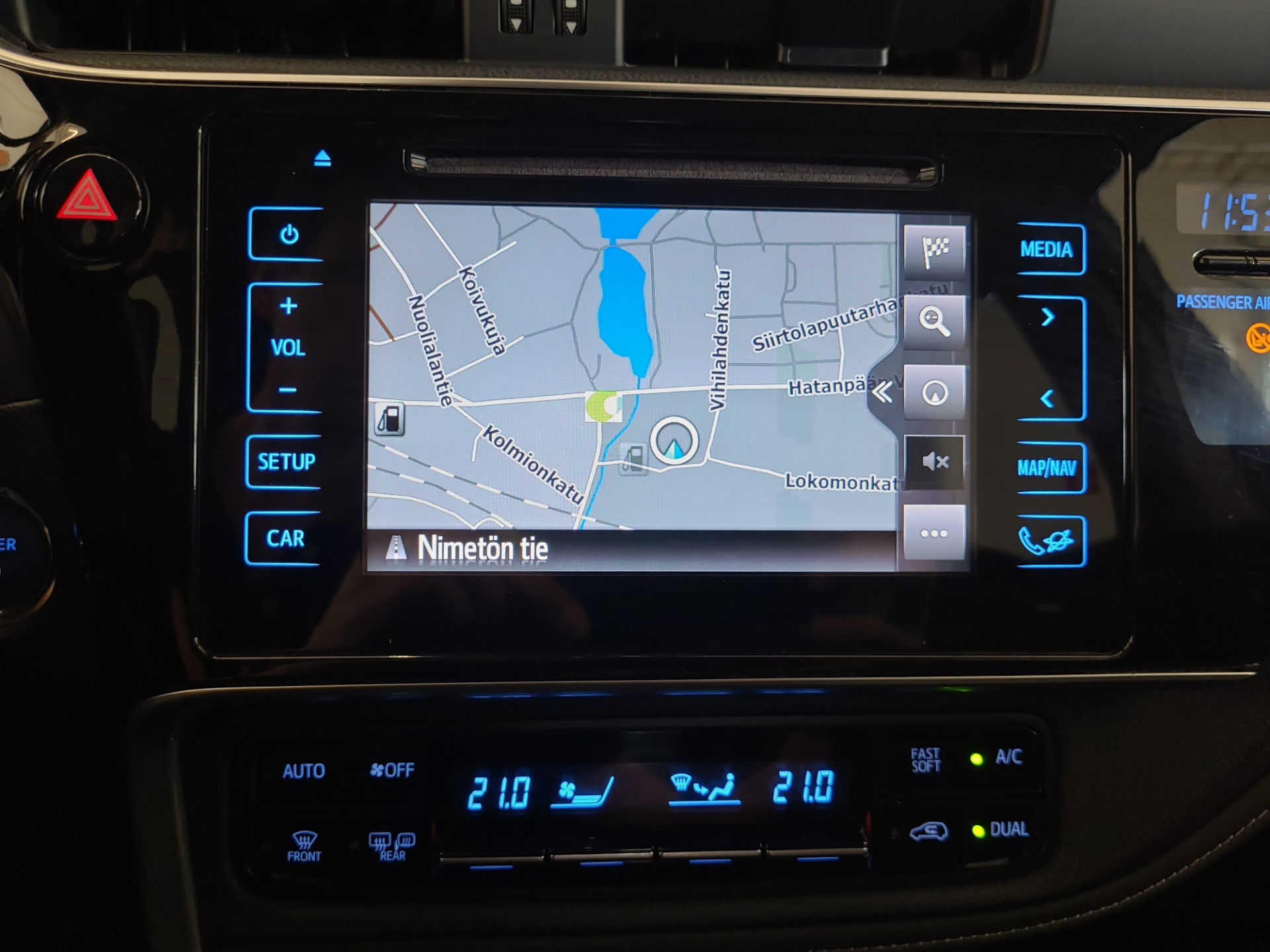 TOYOTA Auris 2016