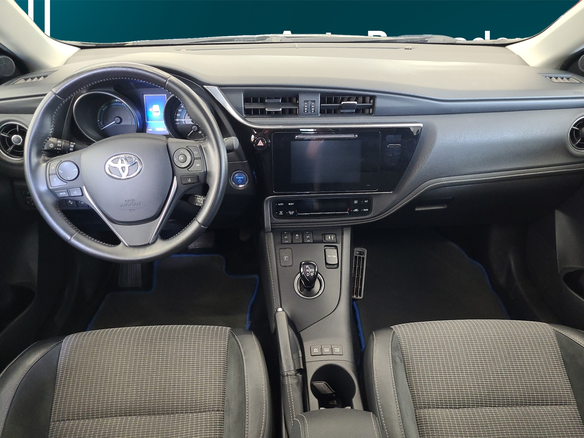 TOYOTA Auris 2016