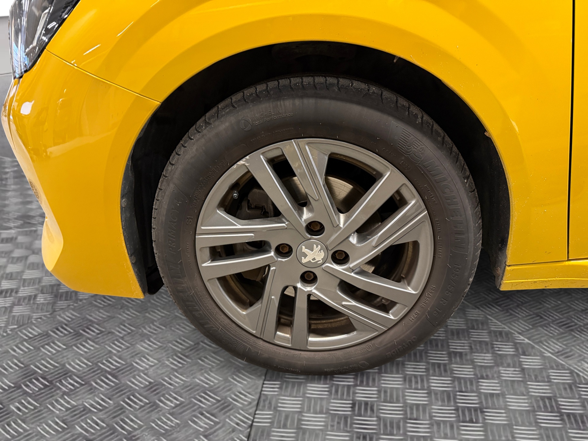 PEUGEOT 208 2022