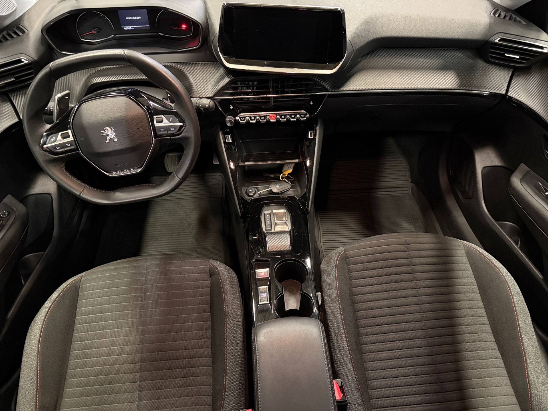 PEUGEOT 208 2022