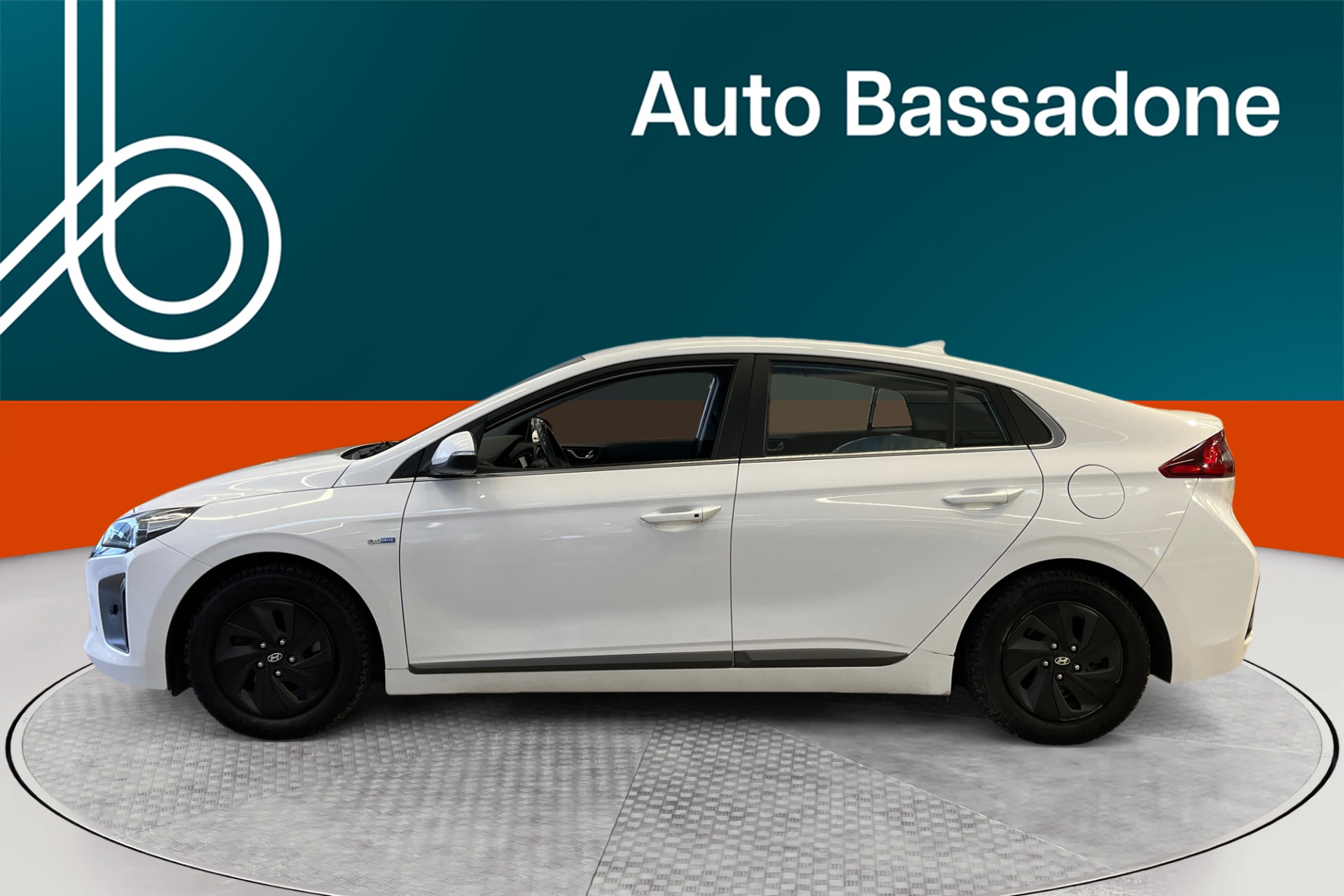 HYUNDAI IONIQ HYBRID 2018