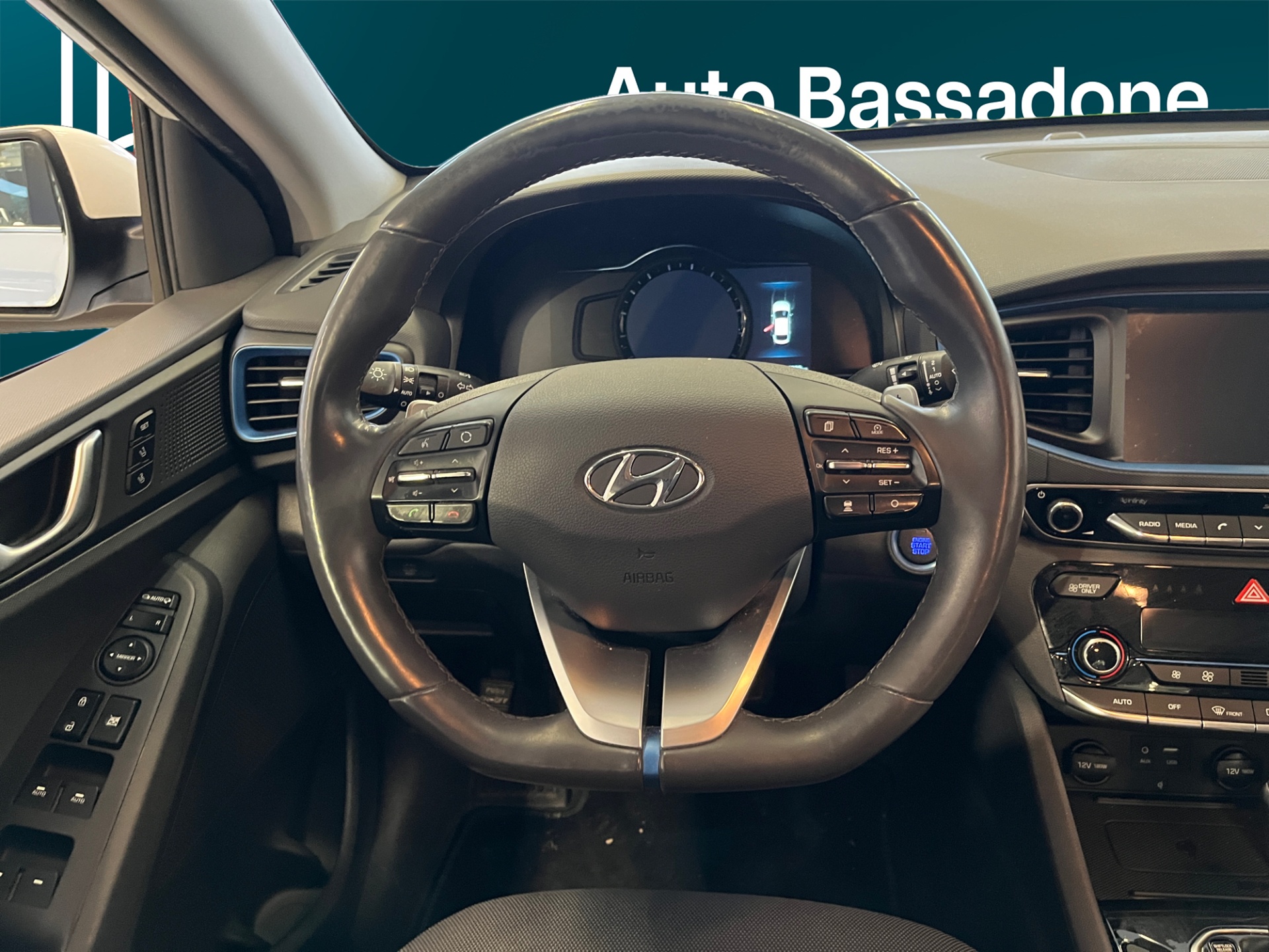 HYUNDAI IONIQ HYBRID 2018