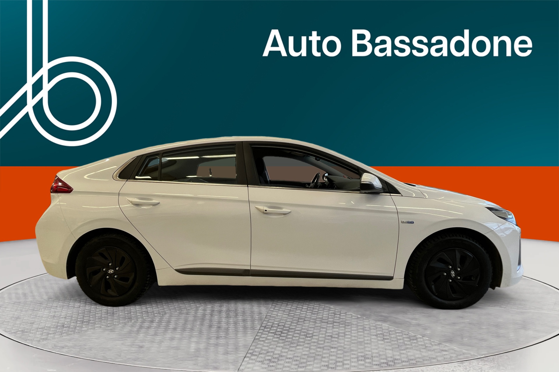 HYUNDAI IONIQ HYBRID 2018