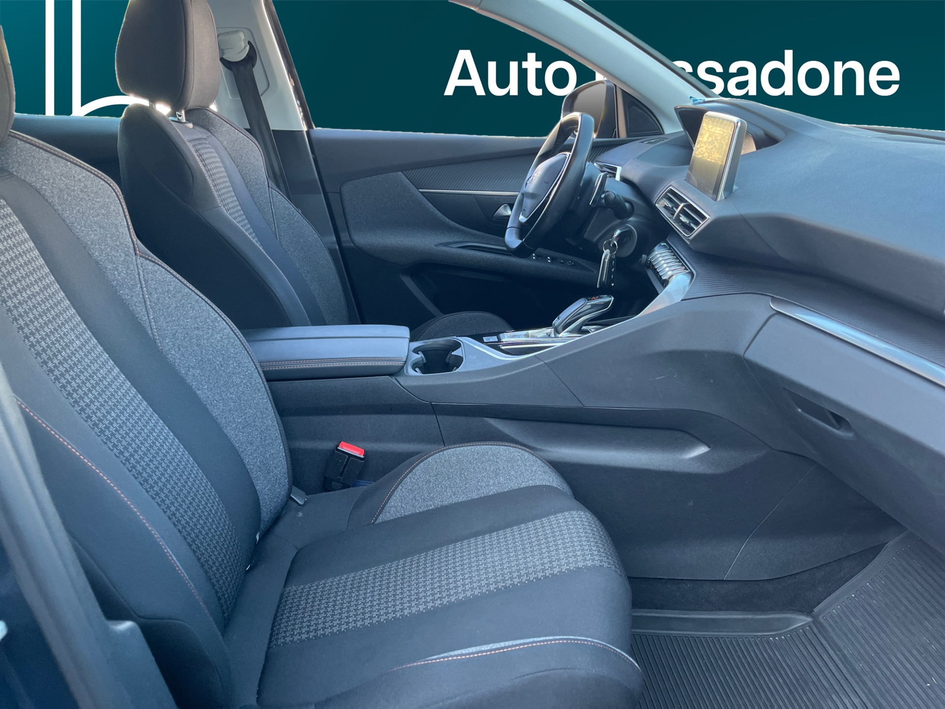 PEUGEOT 3008 2019
