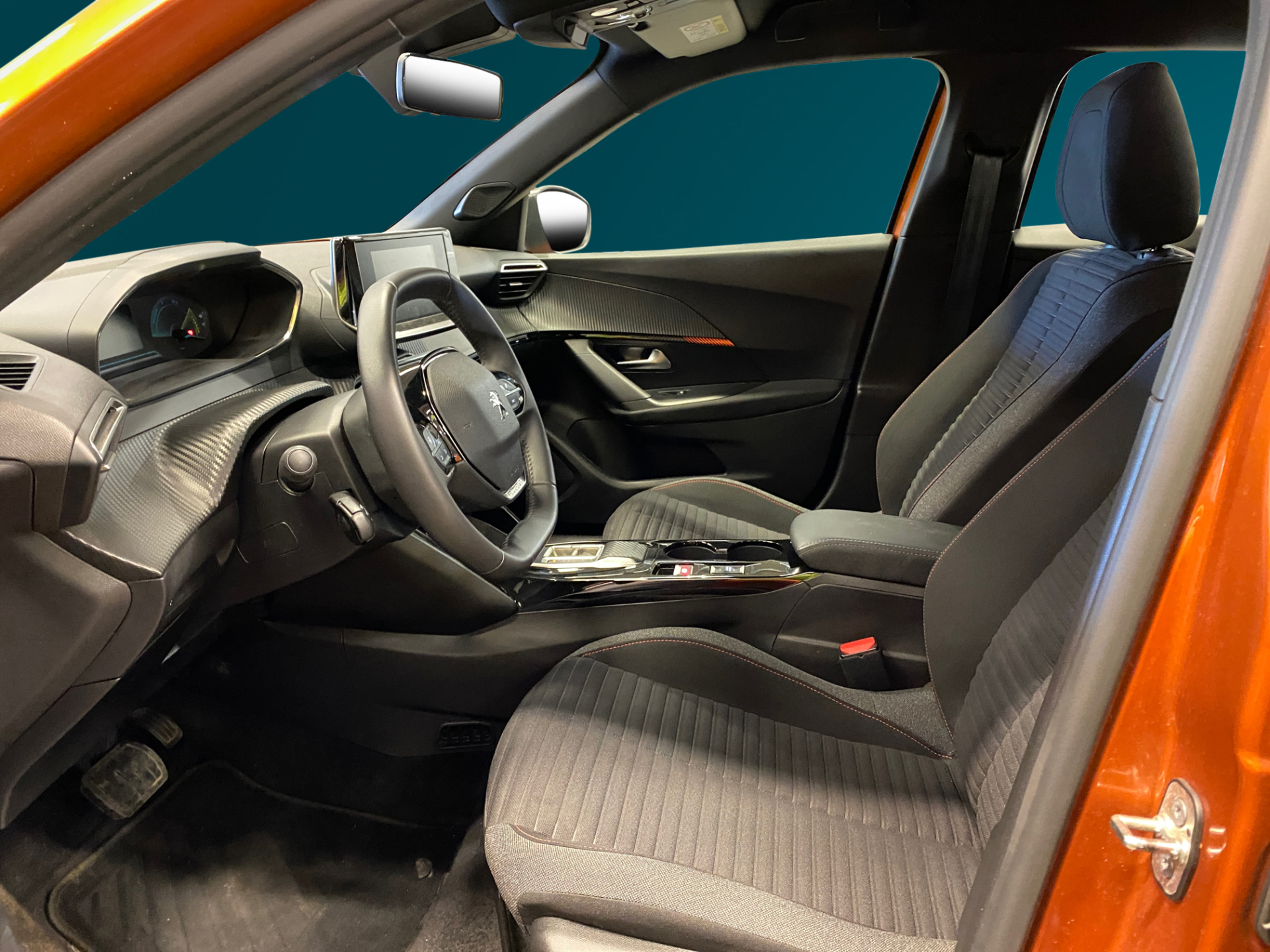 PEUGEOT e-2008 2023