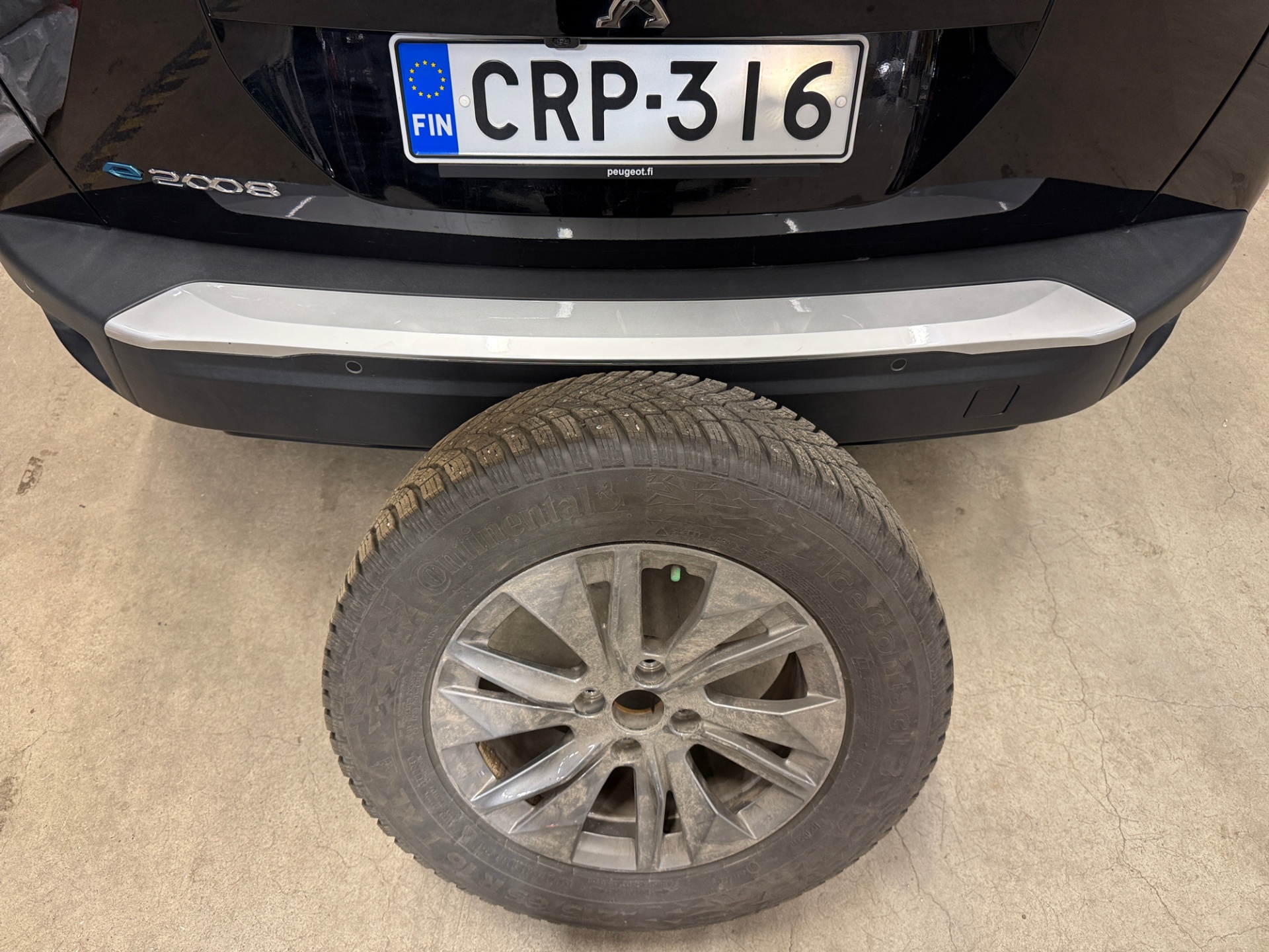 PEUGEOT e-2008 2023