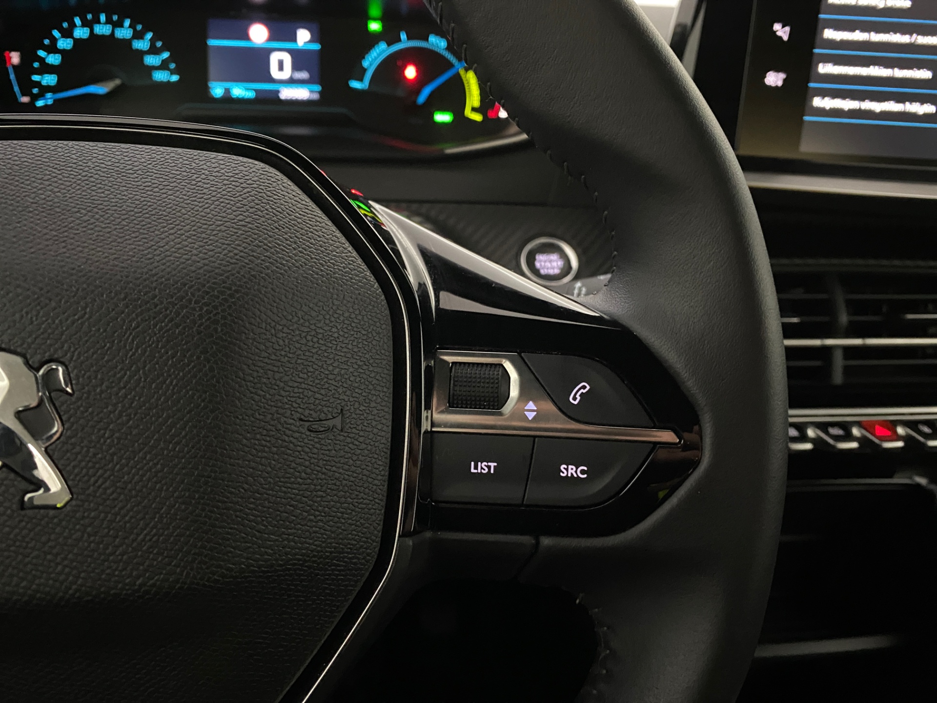 Peugeot e-2008 2023
