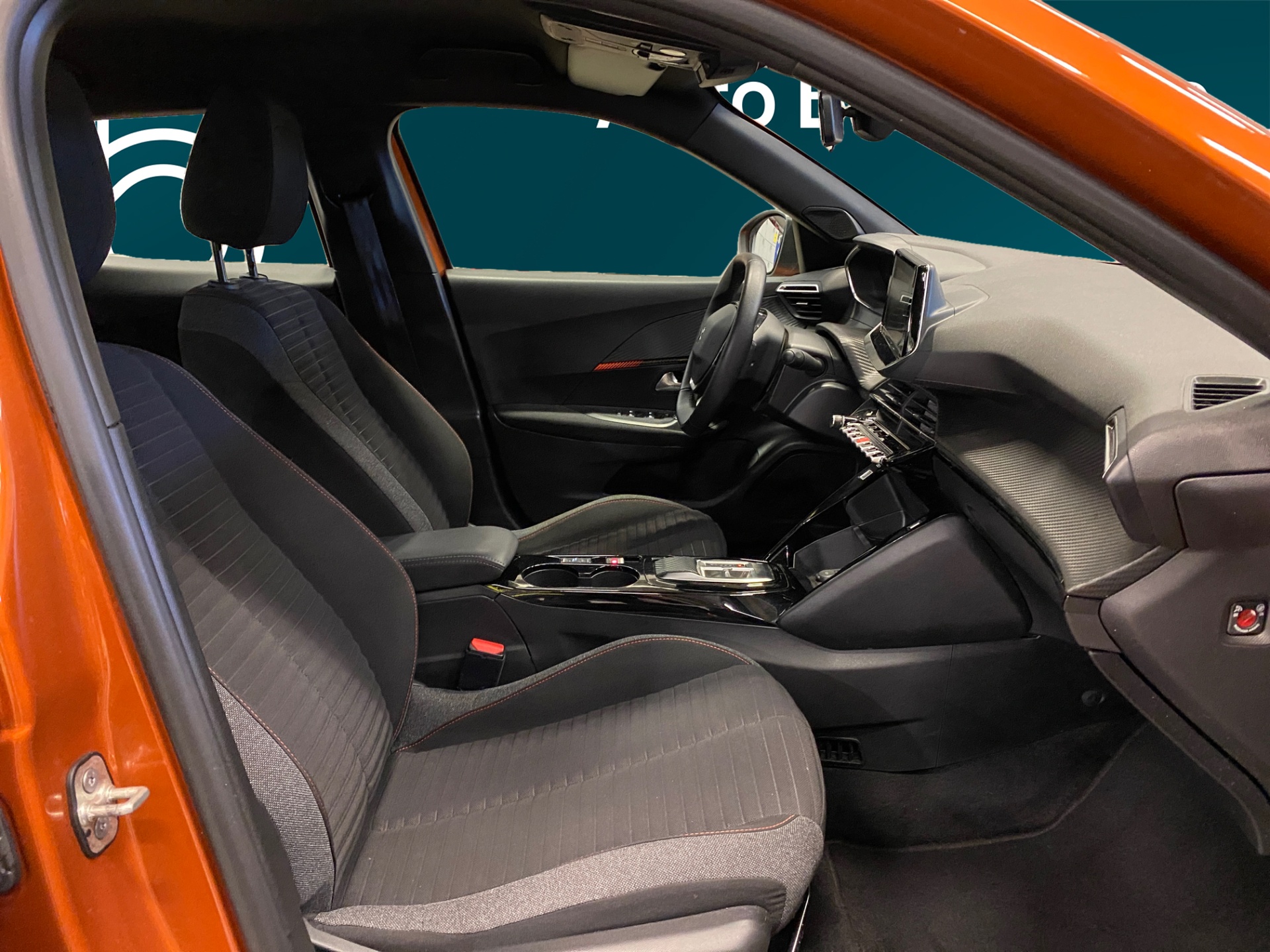 Peugeot e-2008 2023