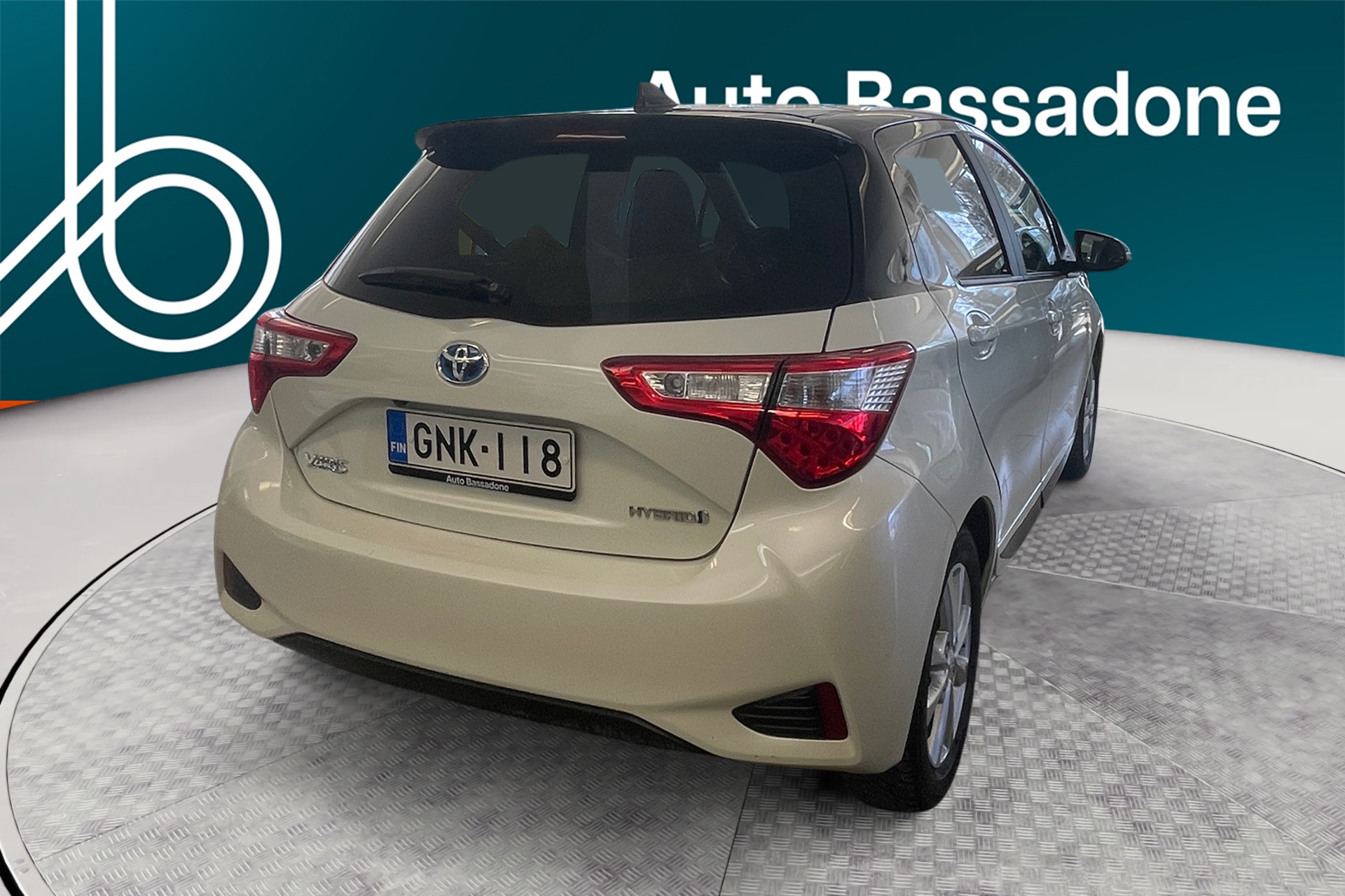 TOYOTA Yaris 2019