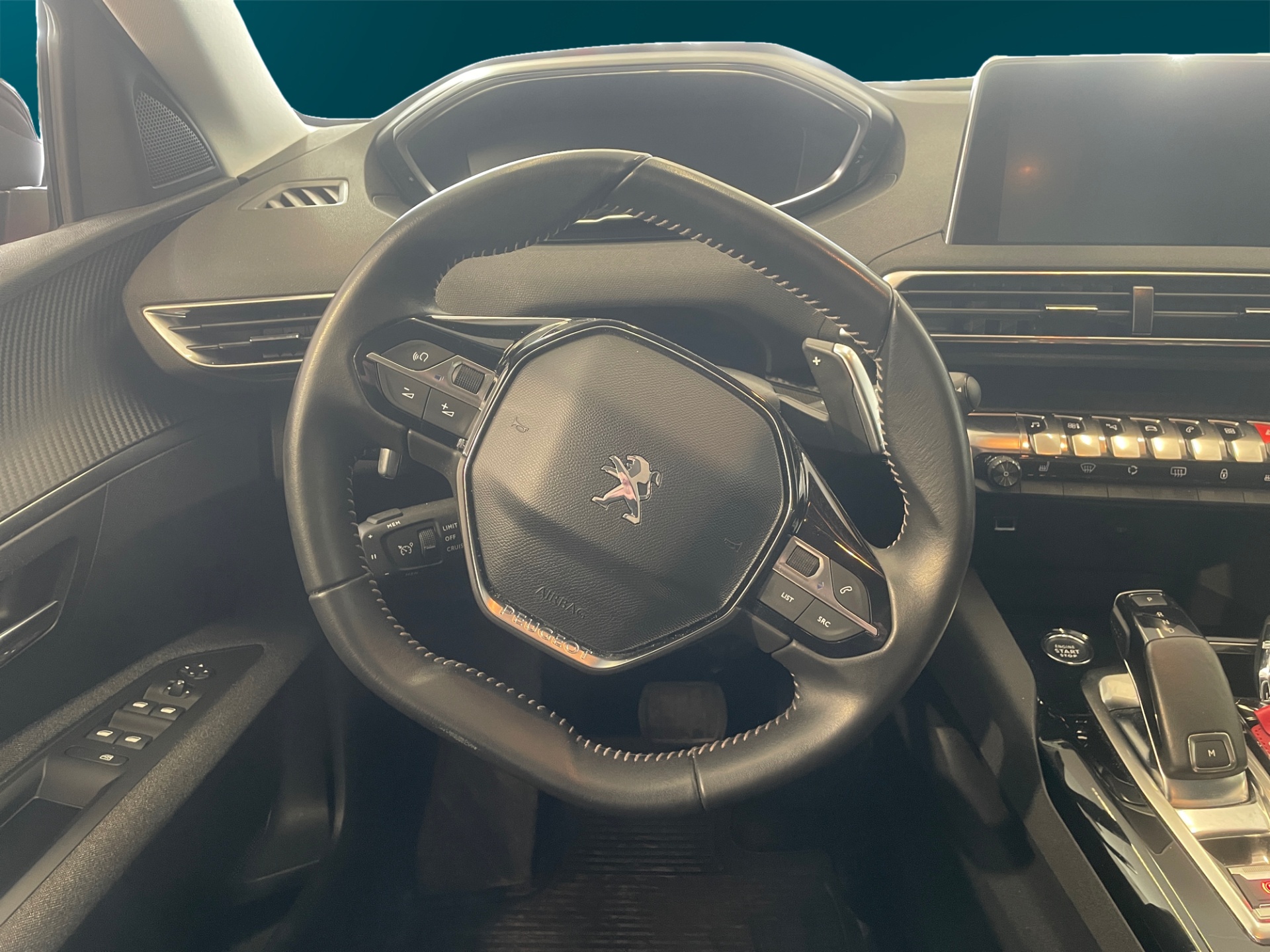 PEUGEOT 3008 2022