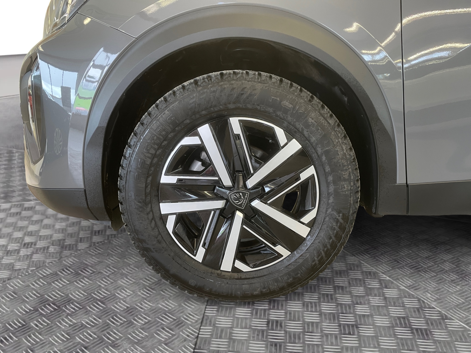 PEUGEOT 2008 2024