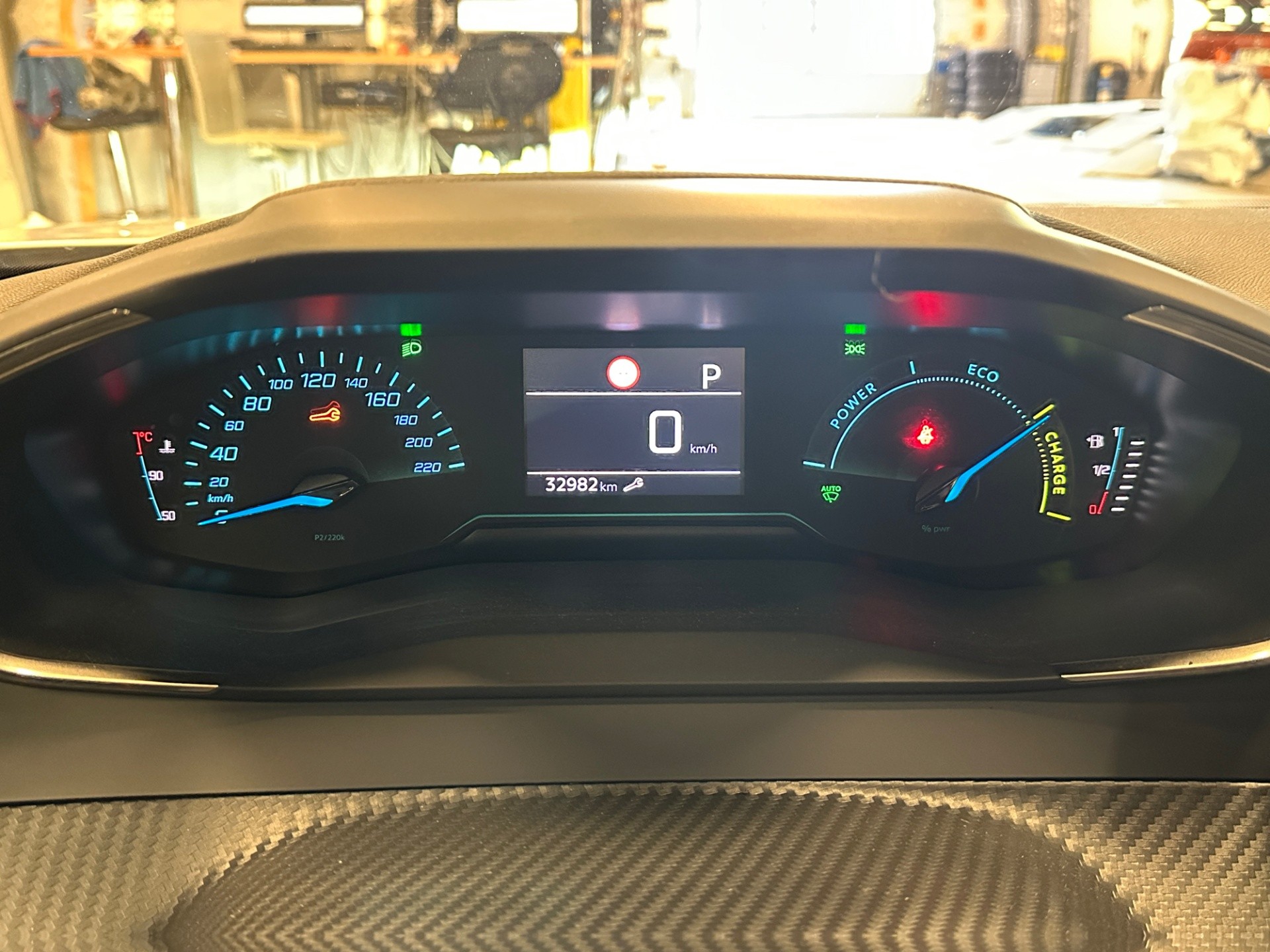 PEUGEOT 2008 2025