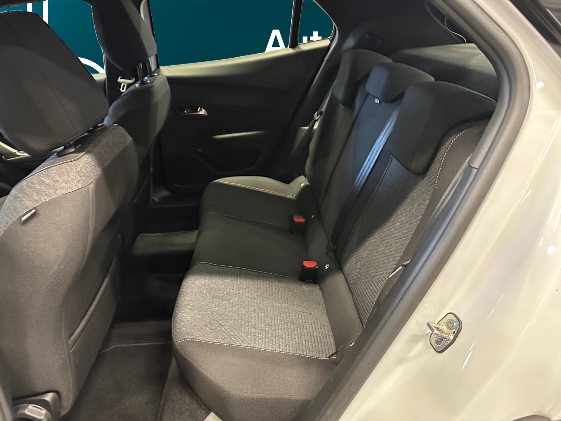 PEUGEOT 2008 2025