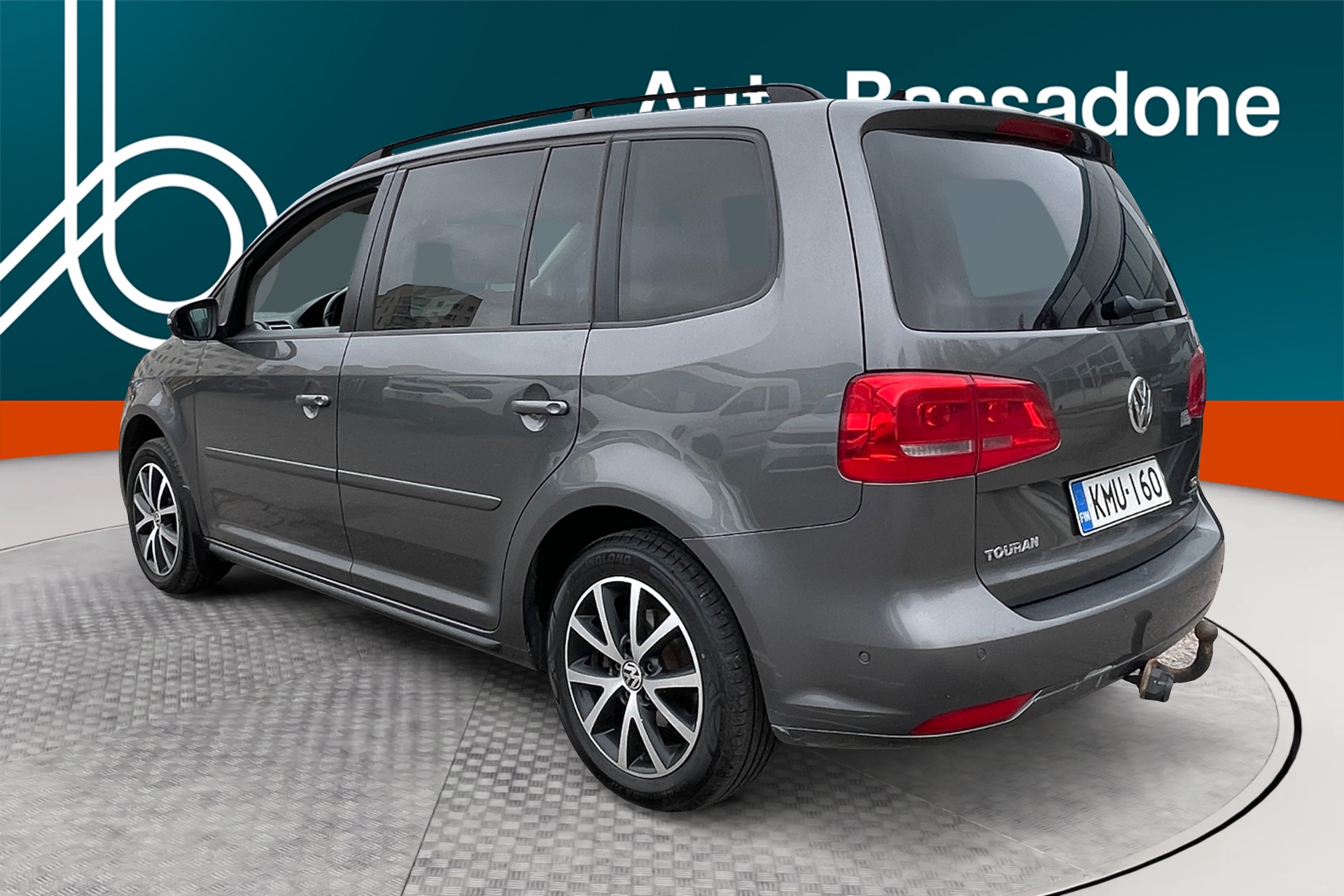 VOLKSWAGEN Touran 2014