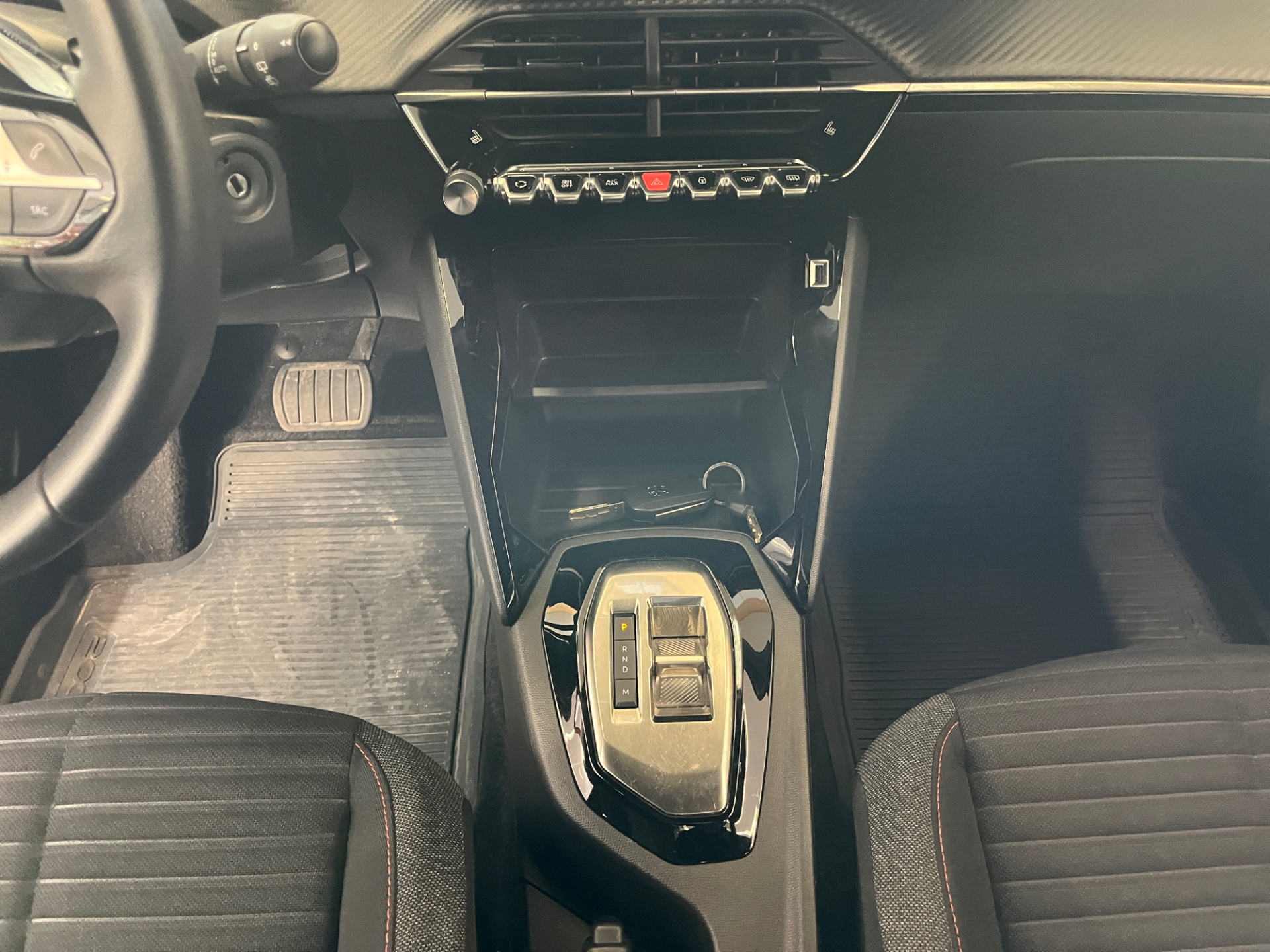 PEUGEOT 2008 2023