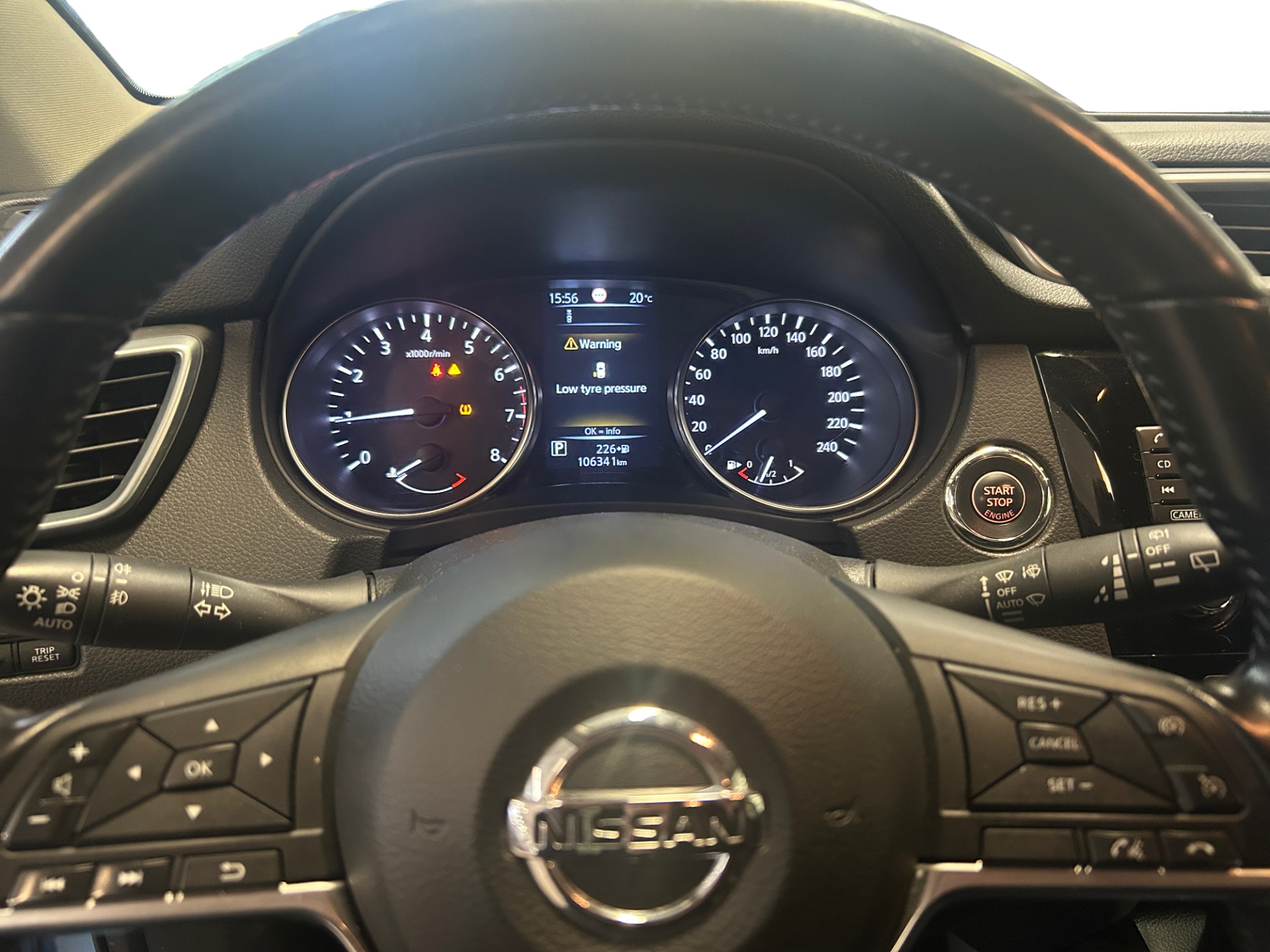 NISSAN Qashqai 2017