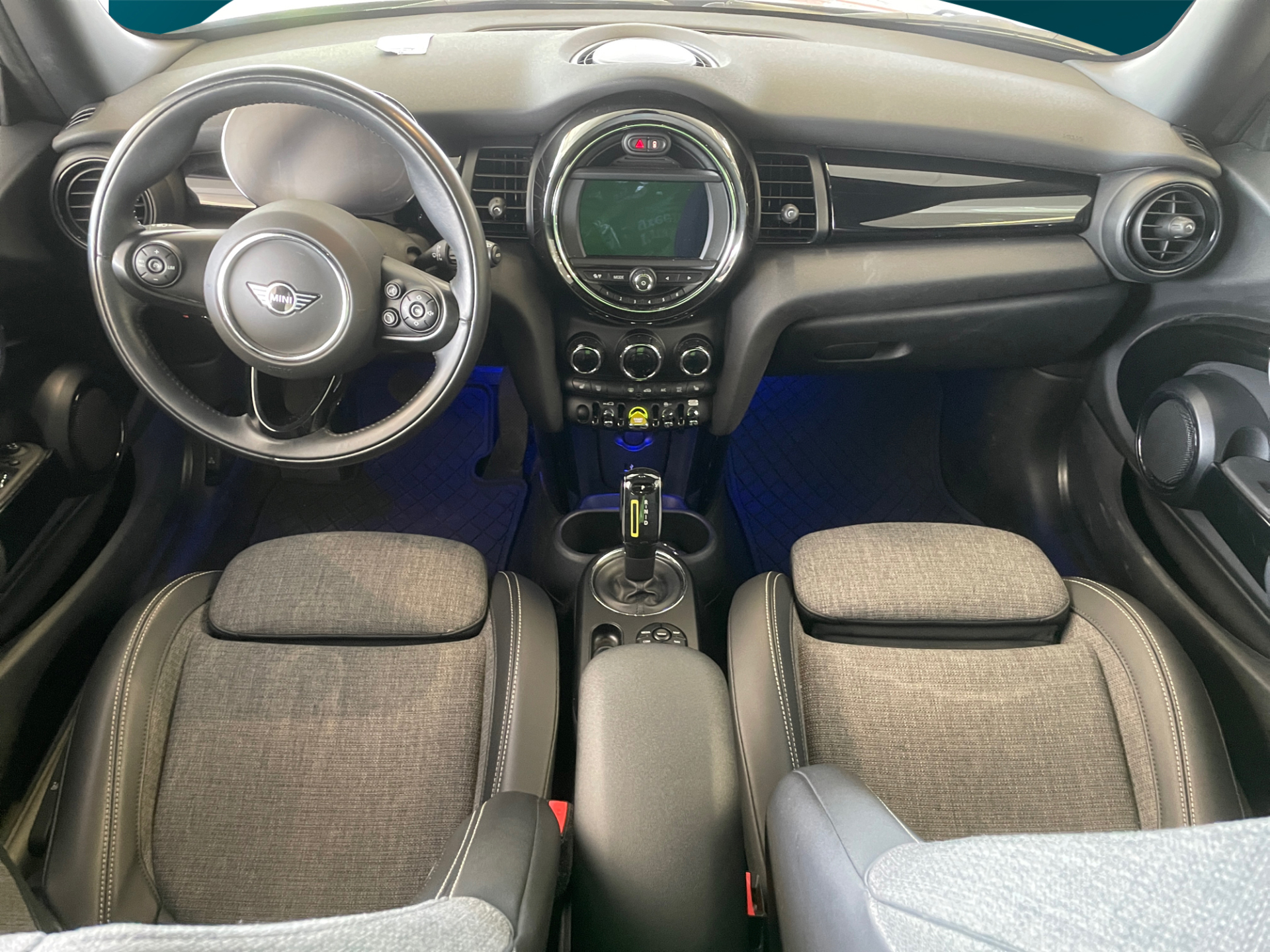 MINI Hatchback 2021