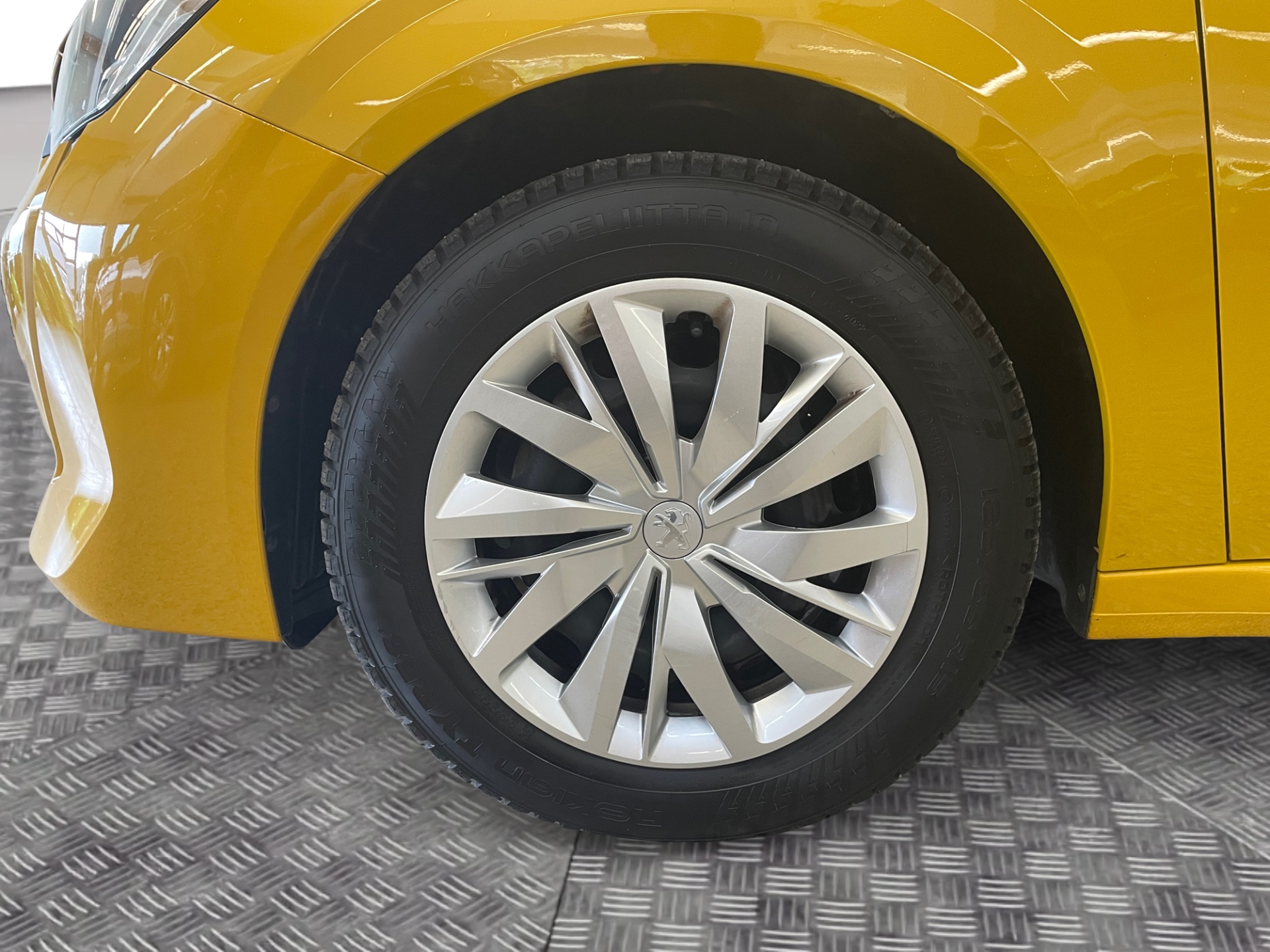 PEUGEOT 208 2023
