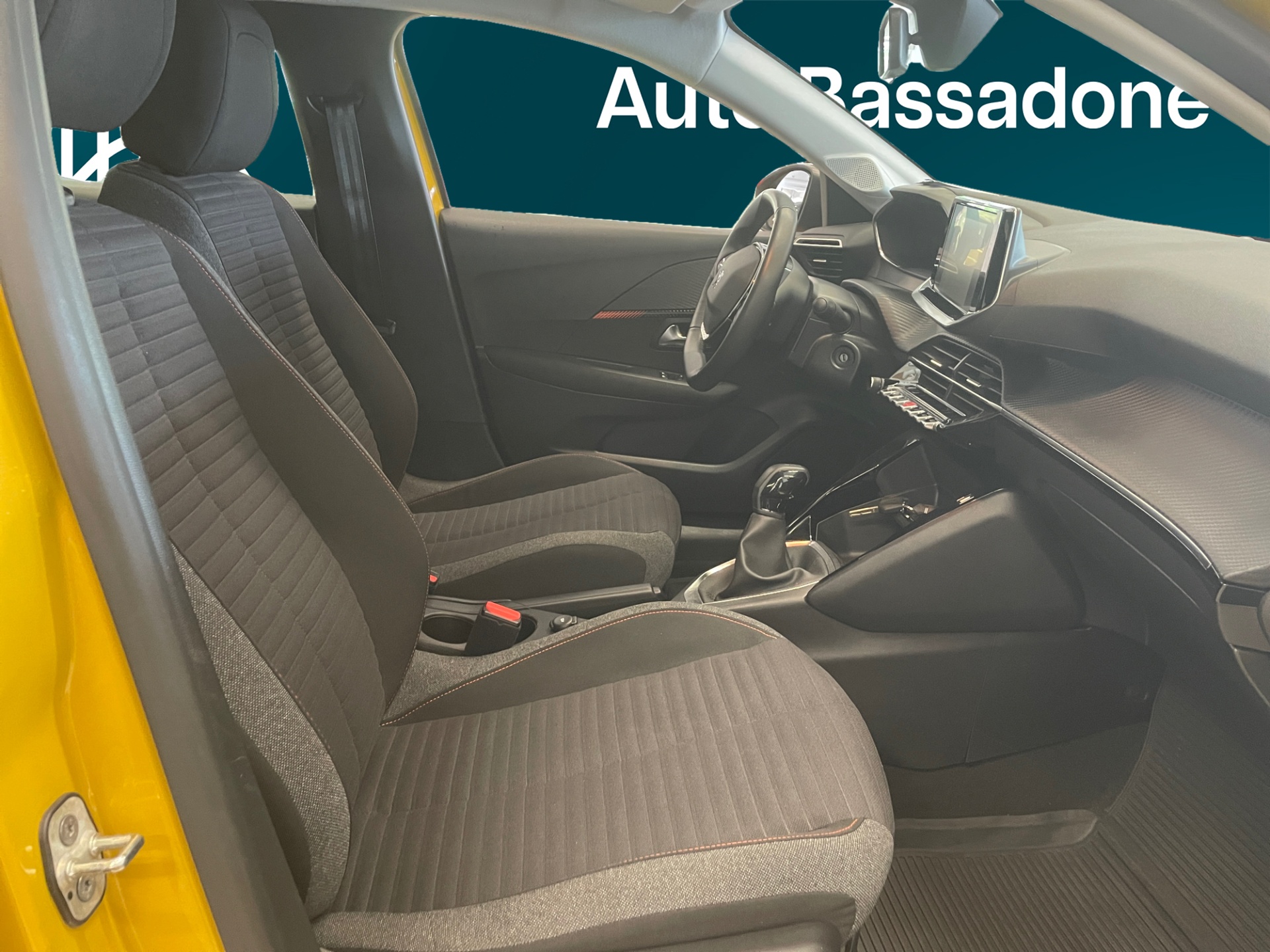 PEUGEOT 208 2023