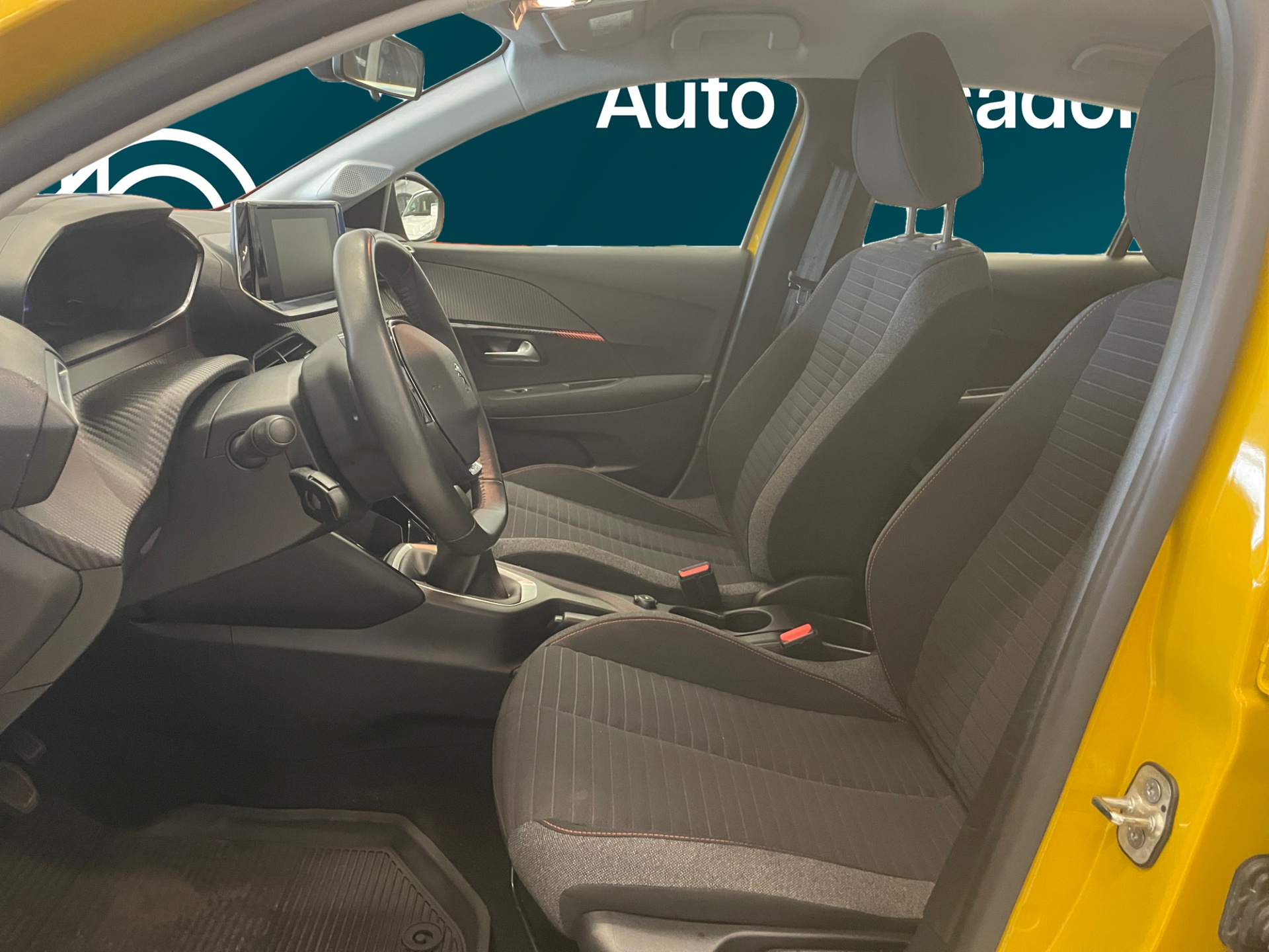 PEUGEOT 208 2023