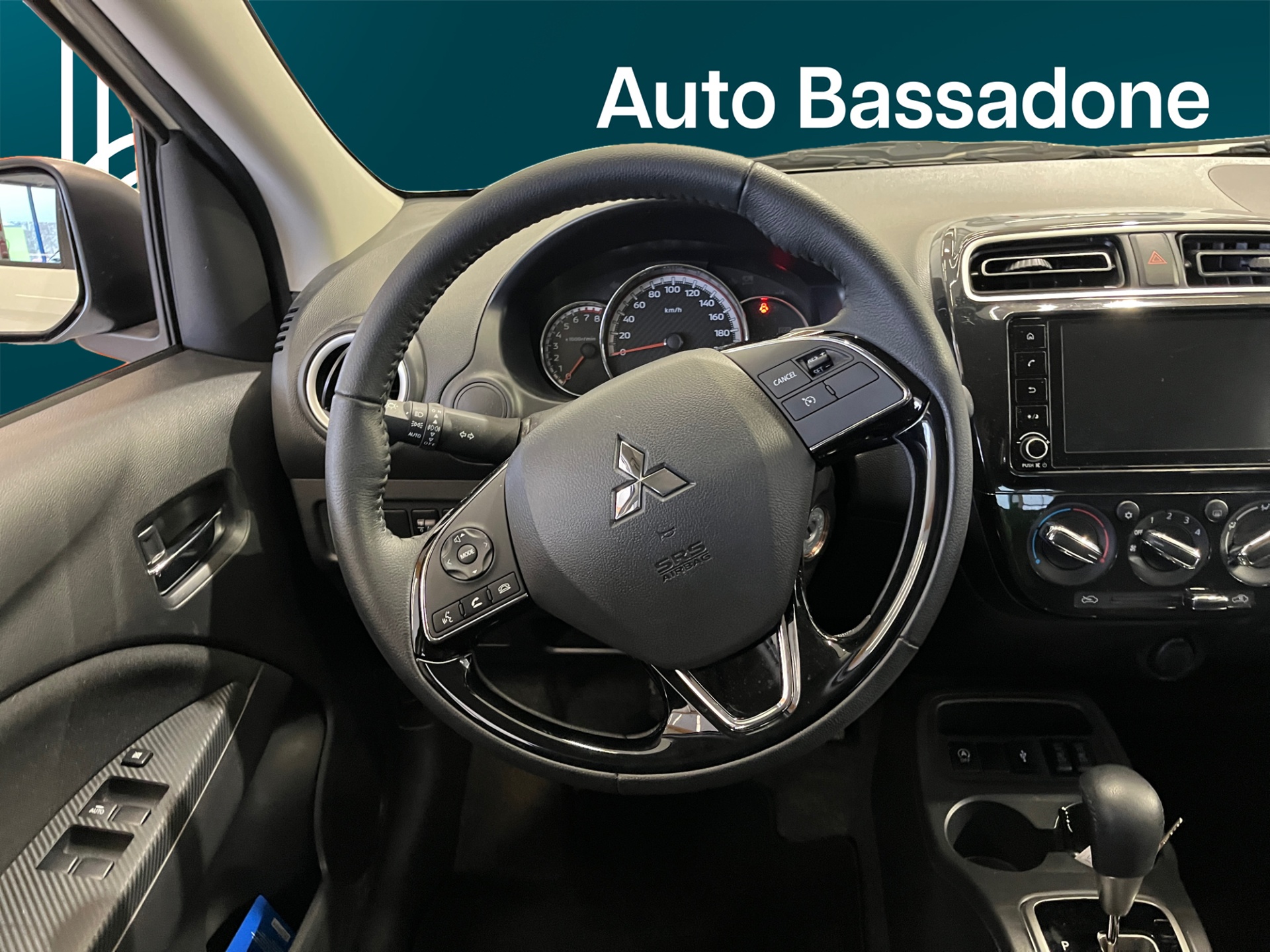 MITSUBISHI Space Star 2024