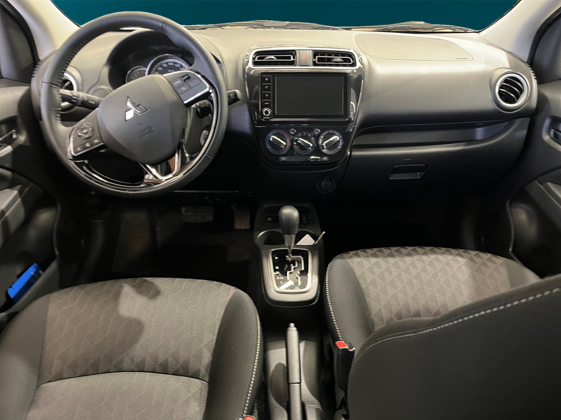 MITSUBISHI Space Star 2024