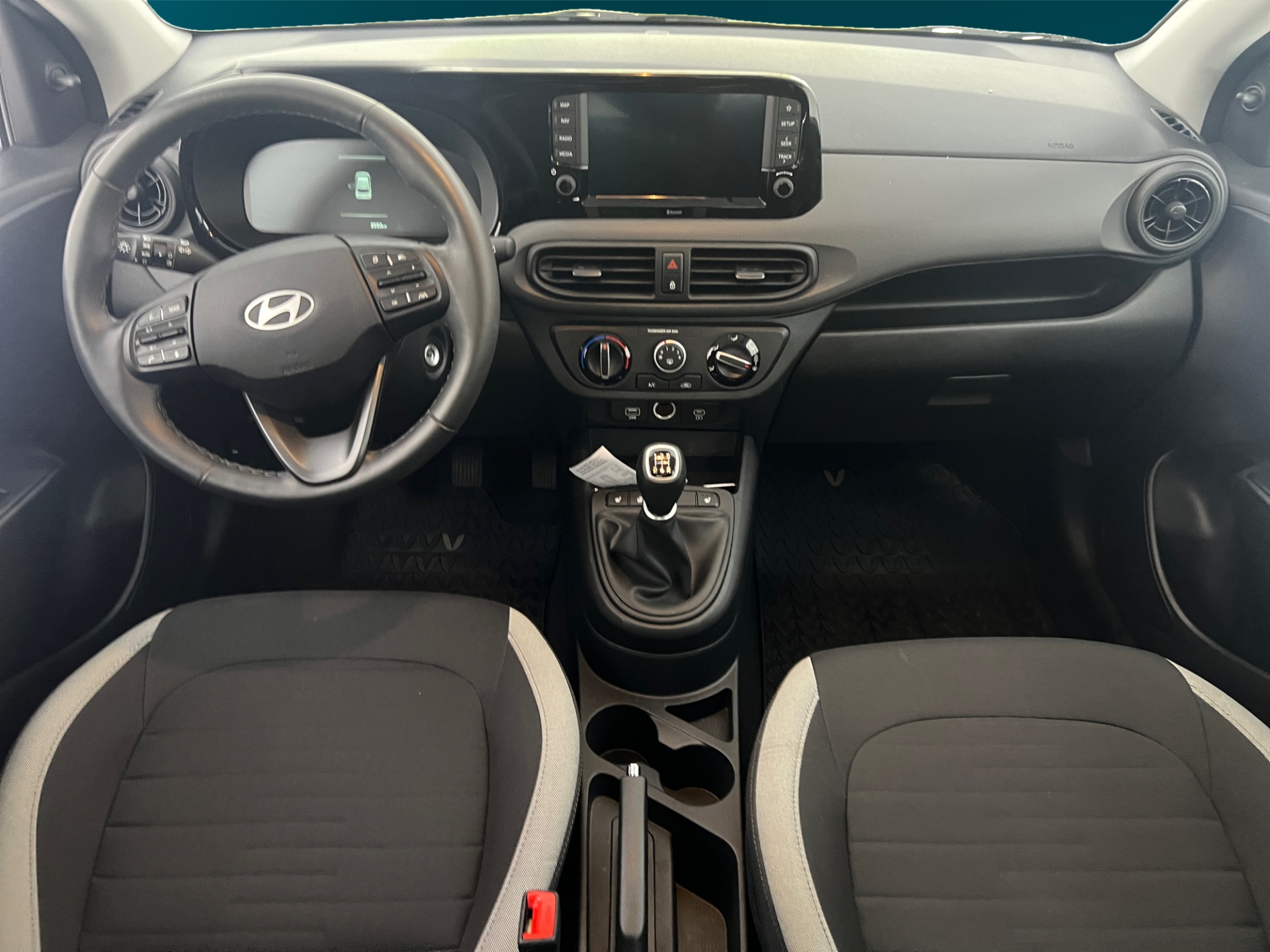 HYUNDAI I10 2024